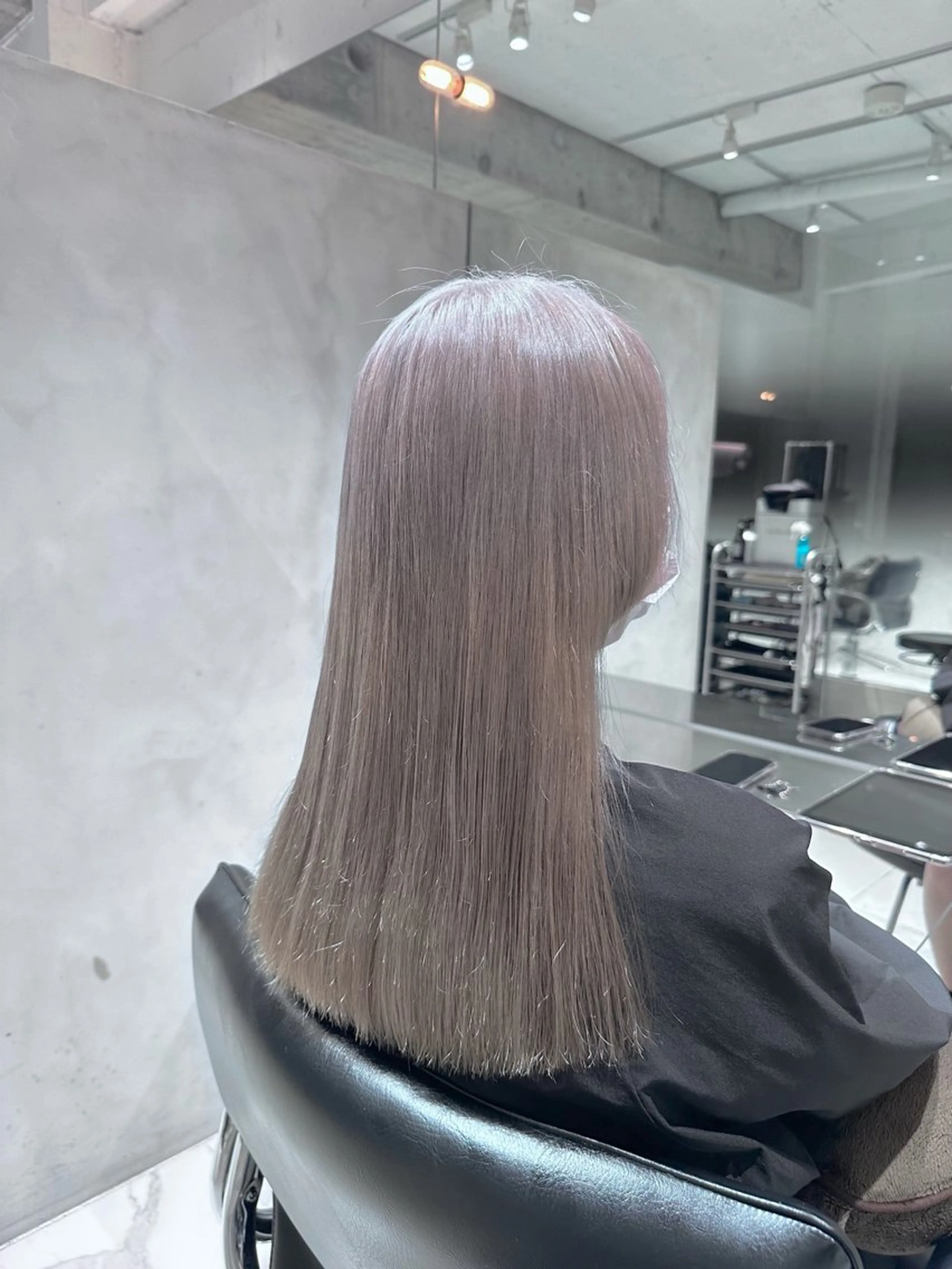 ロング カラー 短めショートカット カットモデルのヘアスタイル