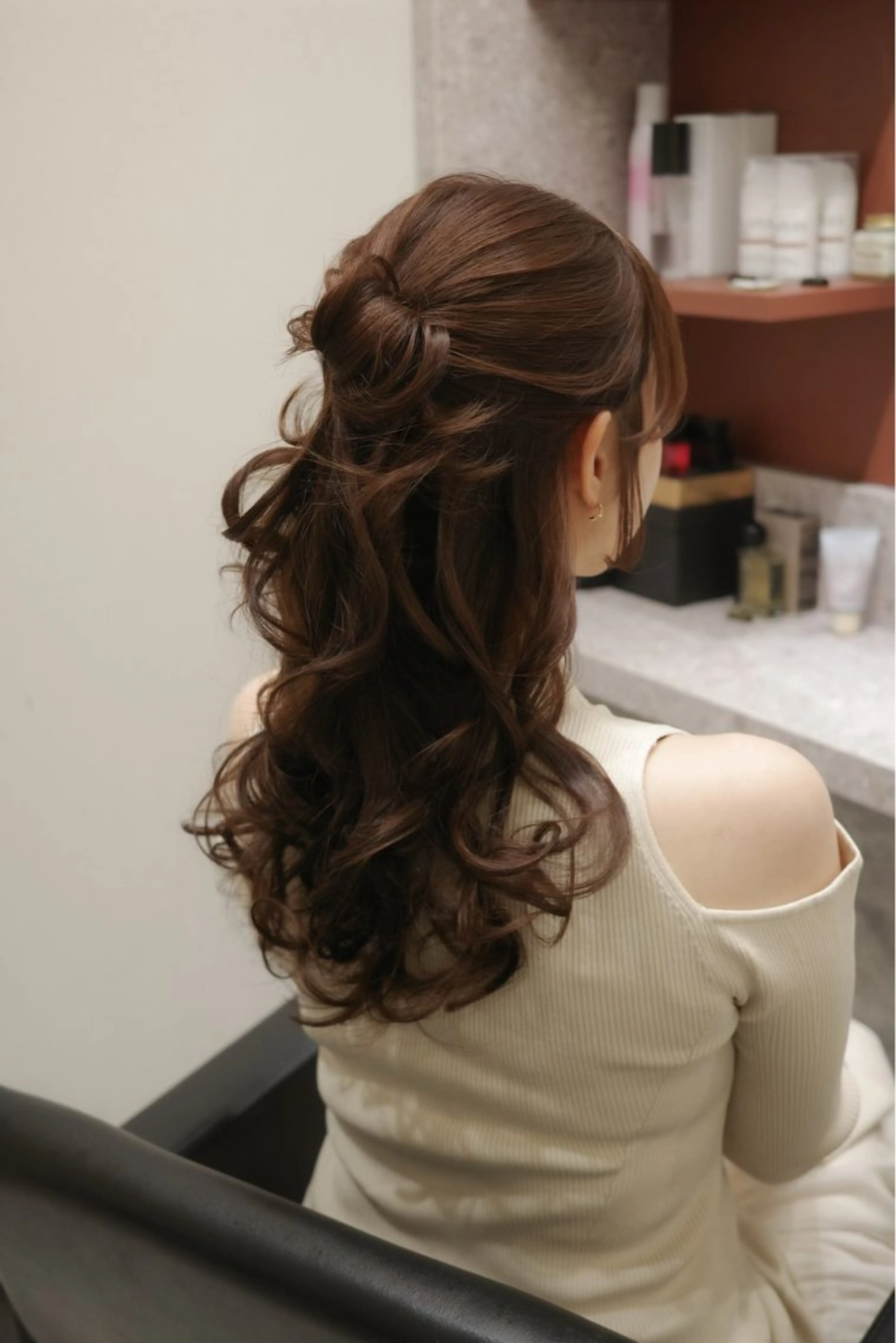 ロング カラー ヘアアレンジ ハーフアップ hiide sisiのヘアスタイル