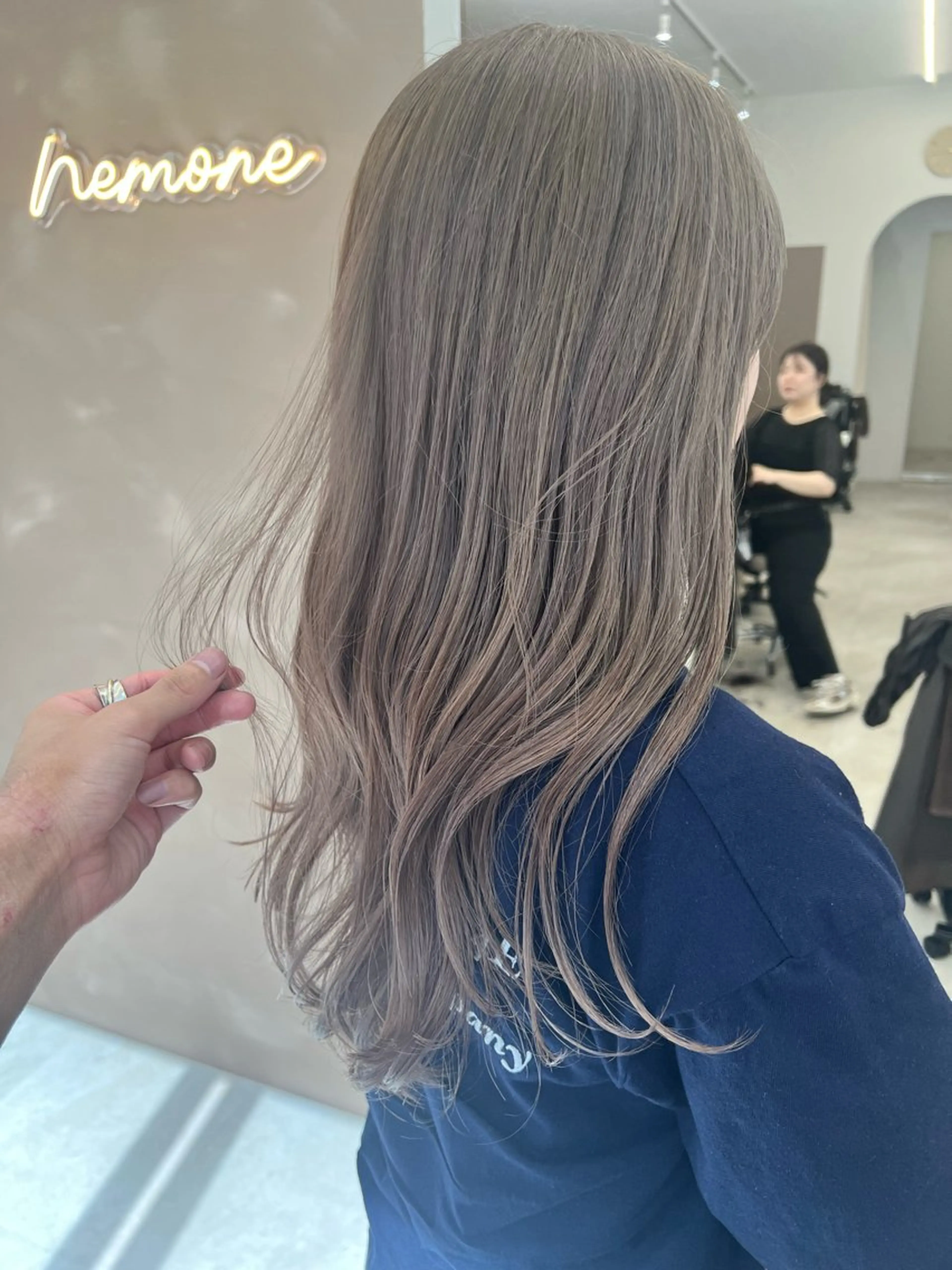 セミロング カット ヘアカラー トリートメント 顔まわり／髪質改 善／白髪ぼかし／中山のヘアスタイル