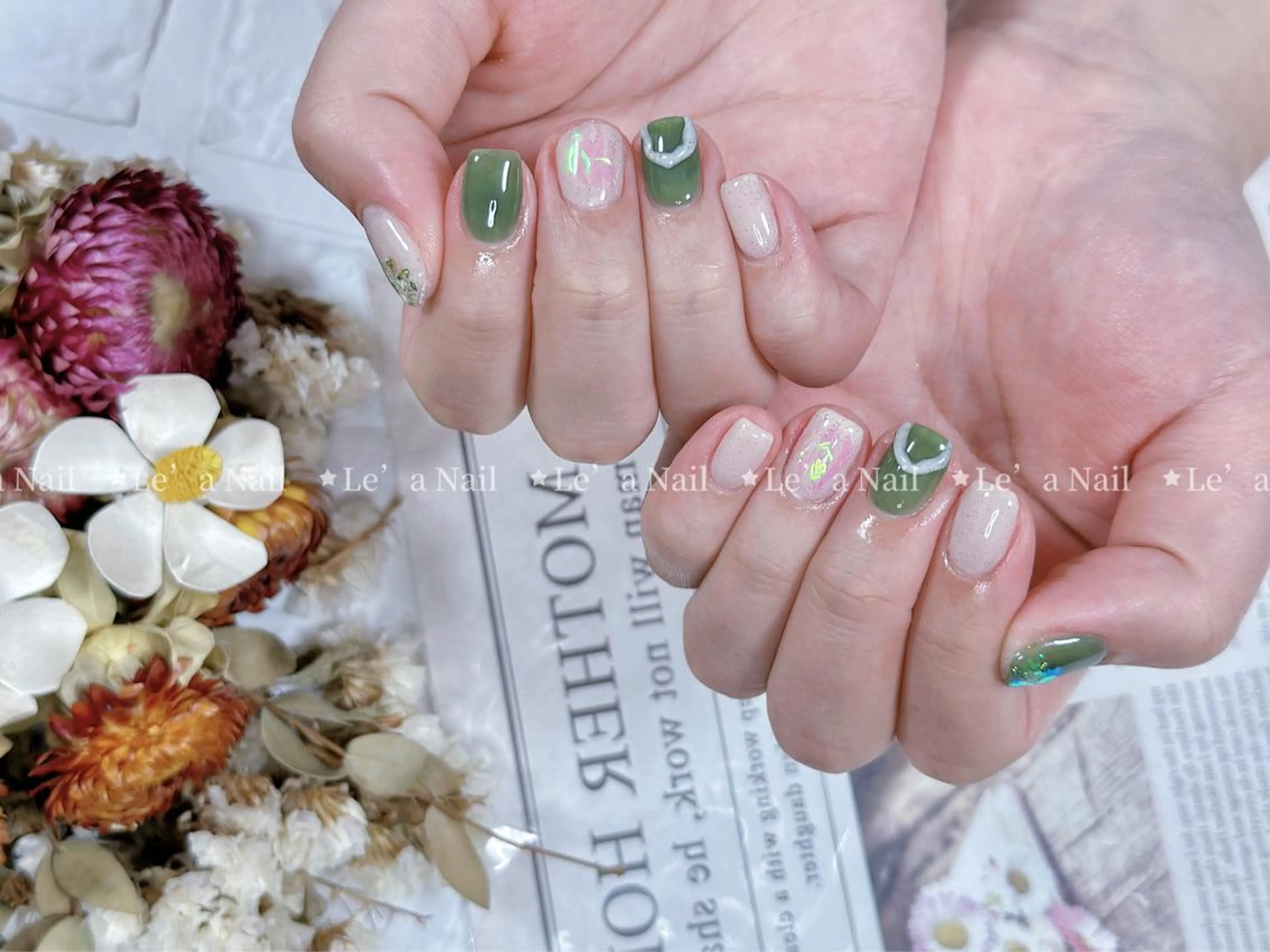 ショート カラー ネイル Le’a NailSalonのネイルデザイン
