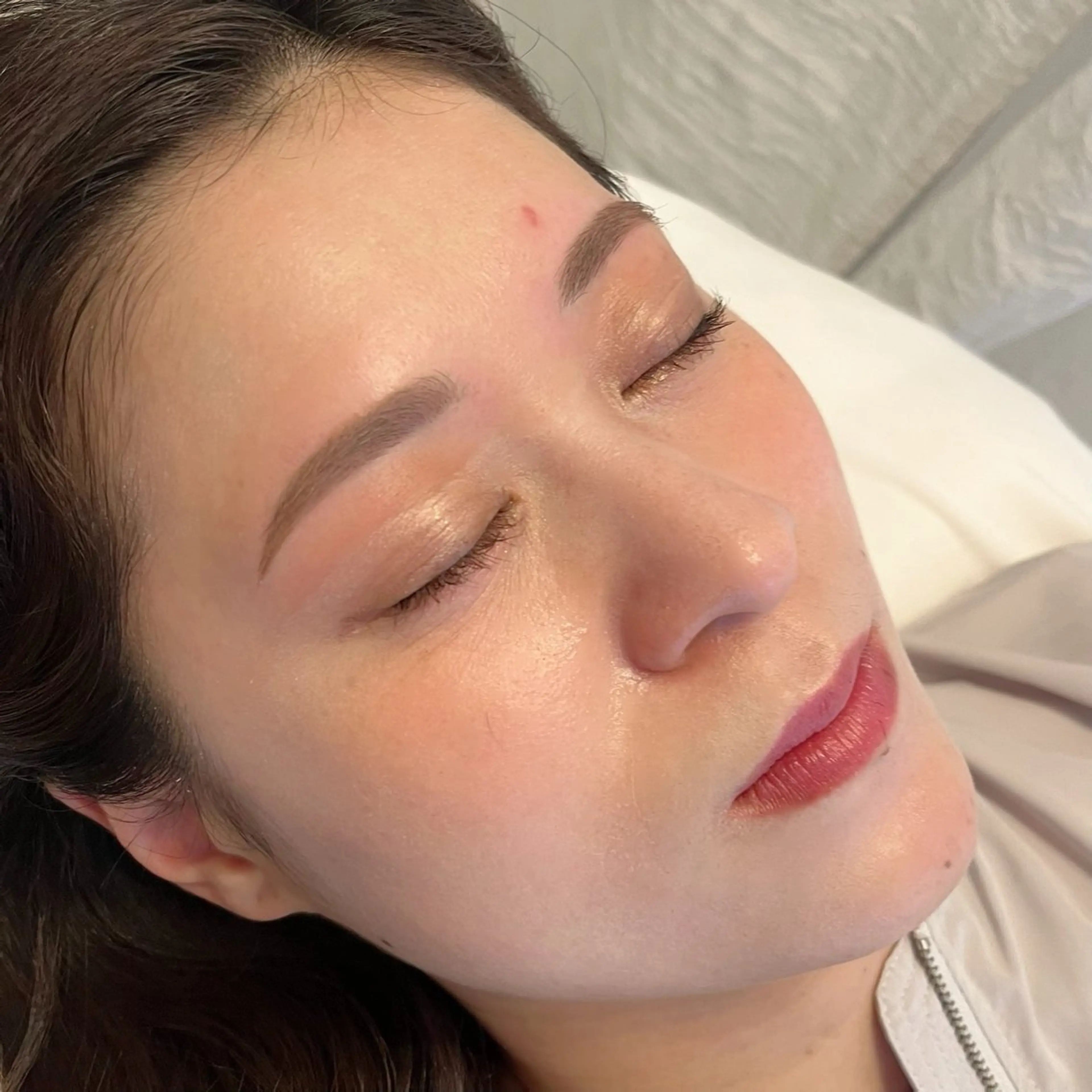 アイブロウ 眉毛ワックス脱毛 beauty salon uluの眉毛・アイブロウイメージ