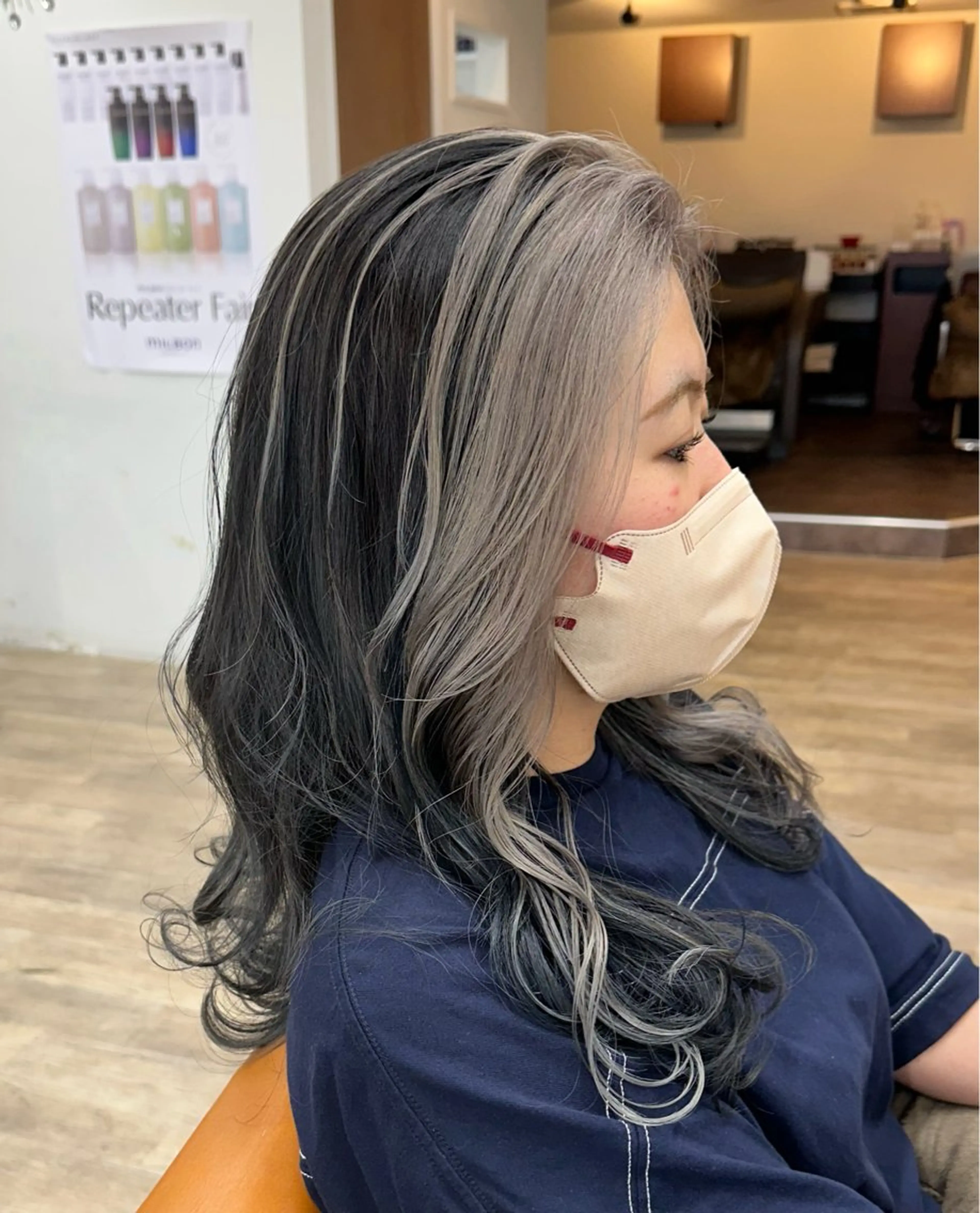 ロング カラー ミストバング ベージュカラー  フェイスフレーミング シルバー シルバーベージュ ヘアカラー Nail &Beauty by UNO伊勢原所属・COCO .のヘアスタイル