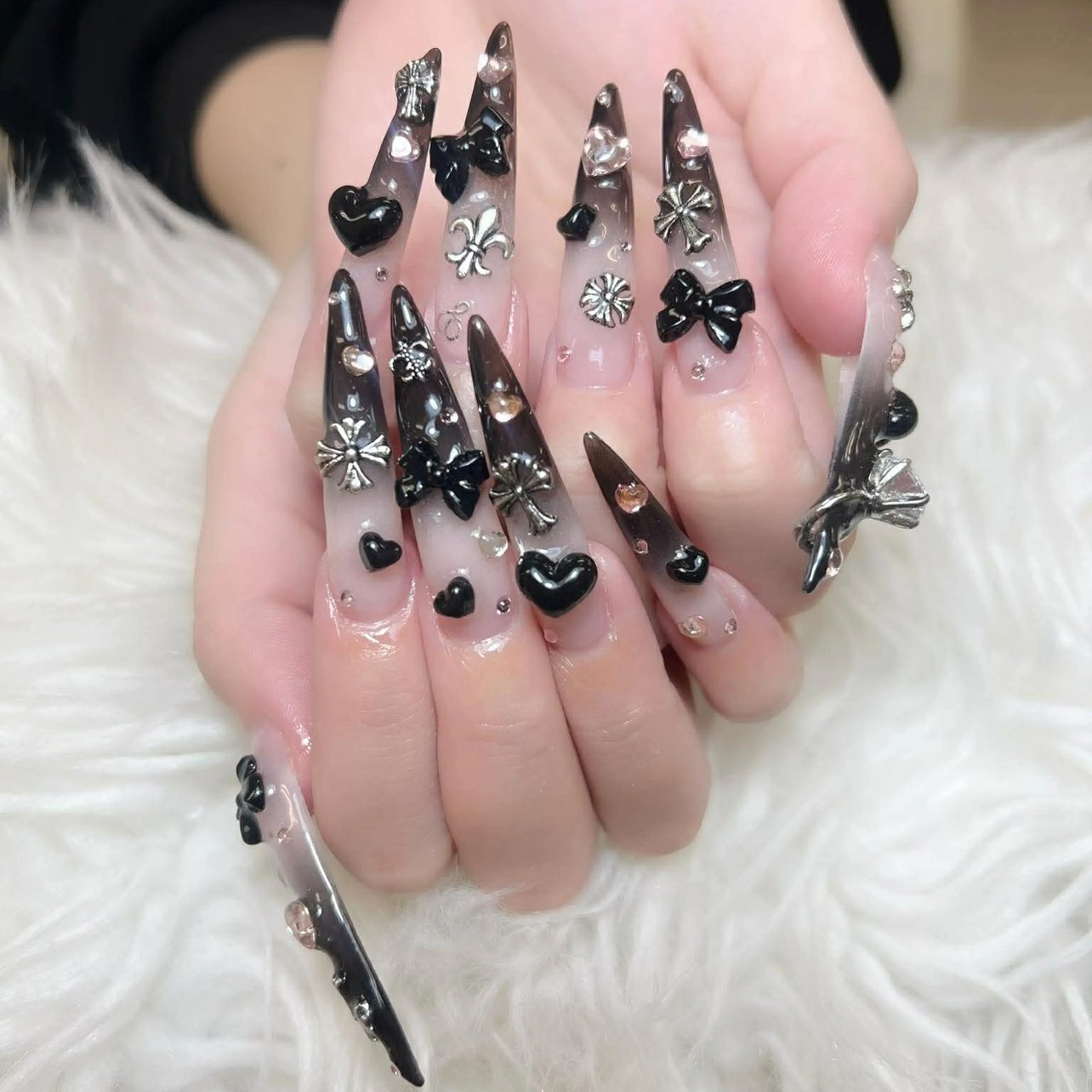 ネイル ハンドネイル ANH ゴテゴテネイルのネイルデザイン