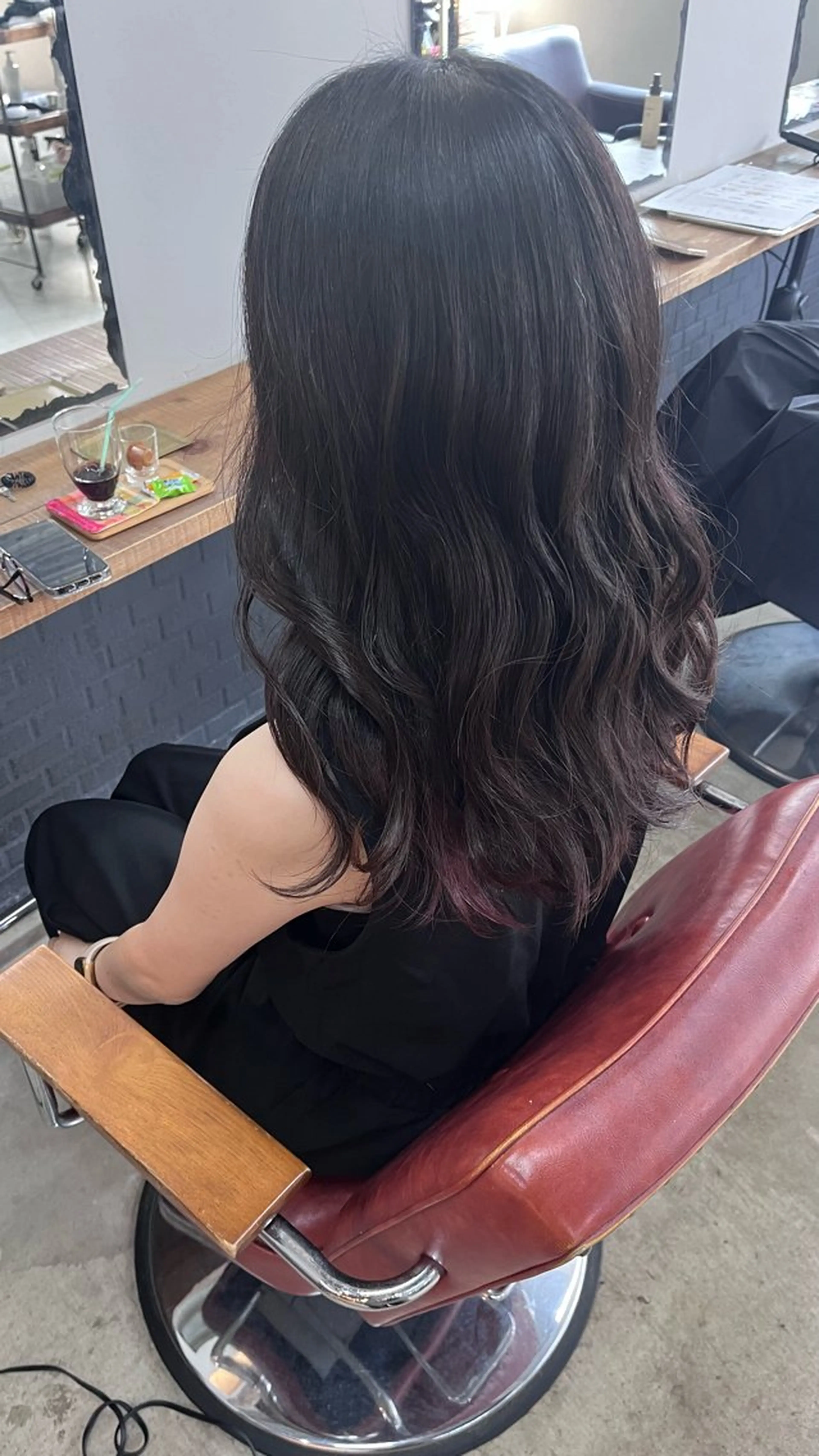 ロング カラー ダブルカラー インナーカラー あかね 髪質改善ストレートのヘアスタイル