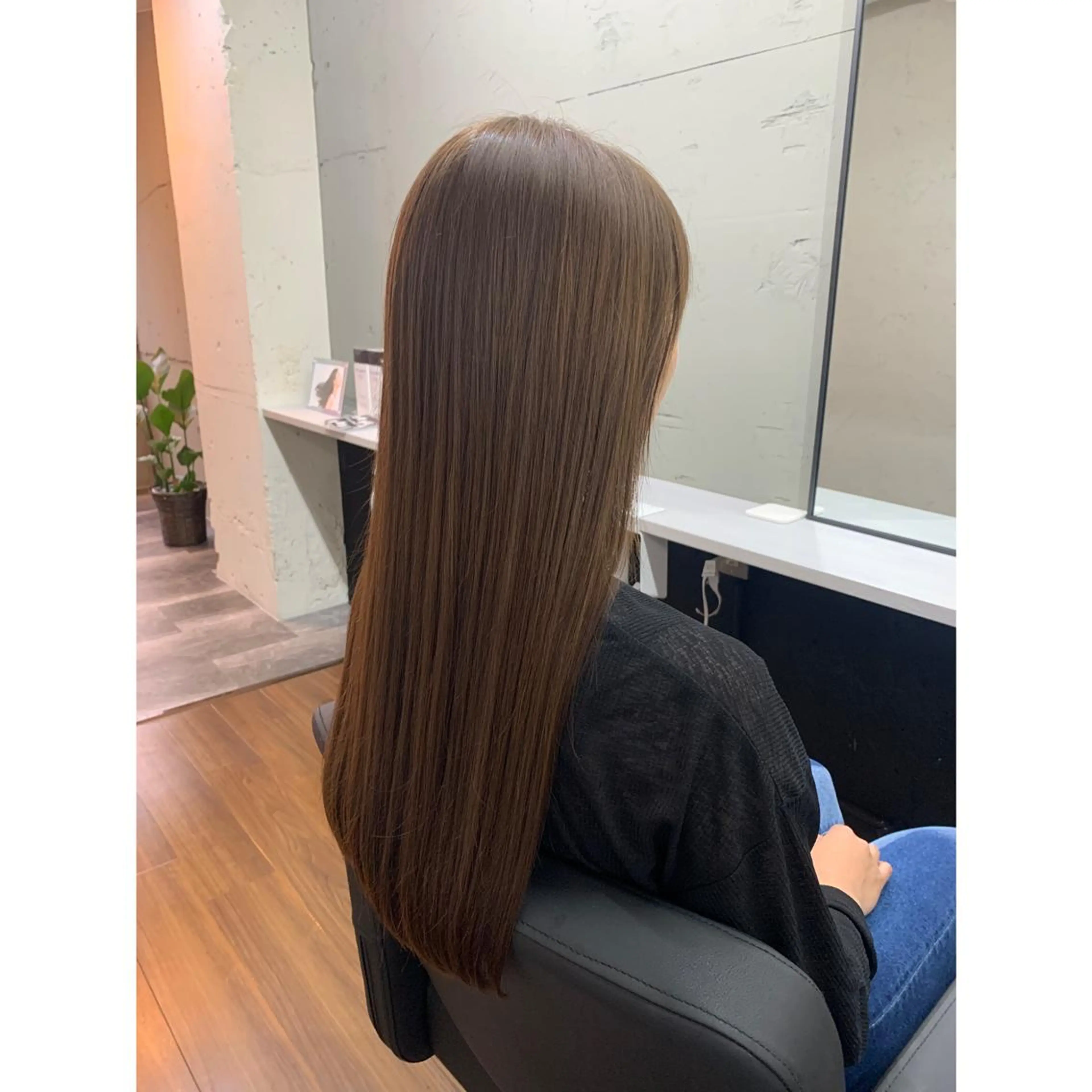 ロング 髪質改善専門　酸性ス トレート　縮毛矯正のヘアスタイル