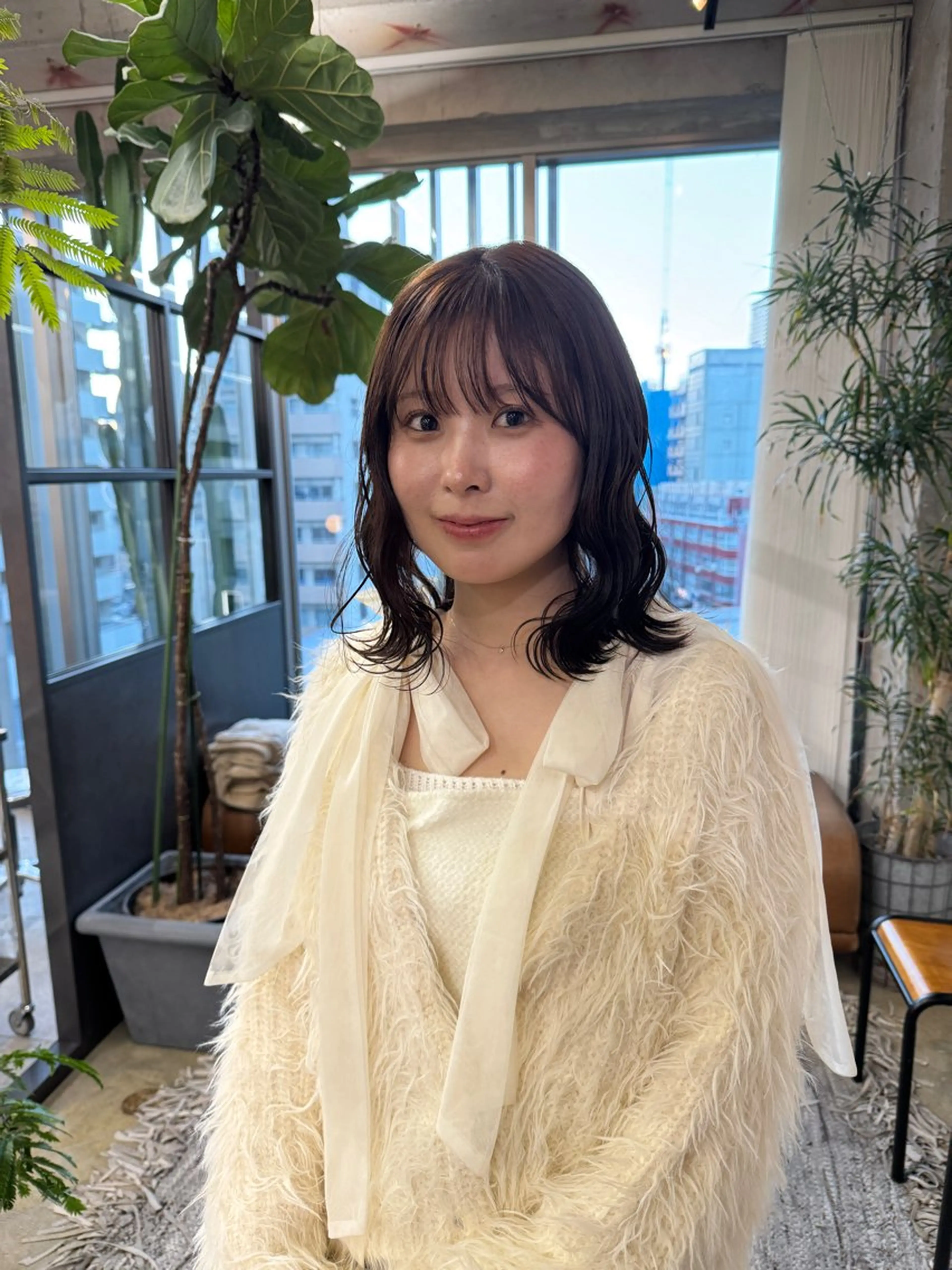 ミディアム カラー 森田遥奈/透明感カラ ー/似合わせカットのヘアスタイル