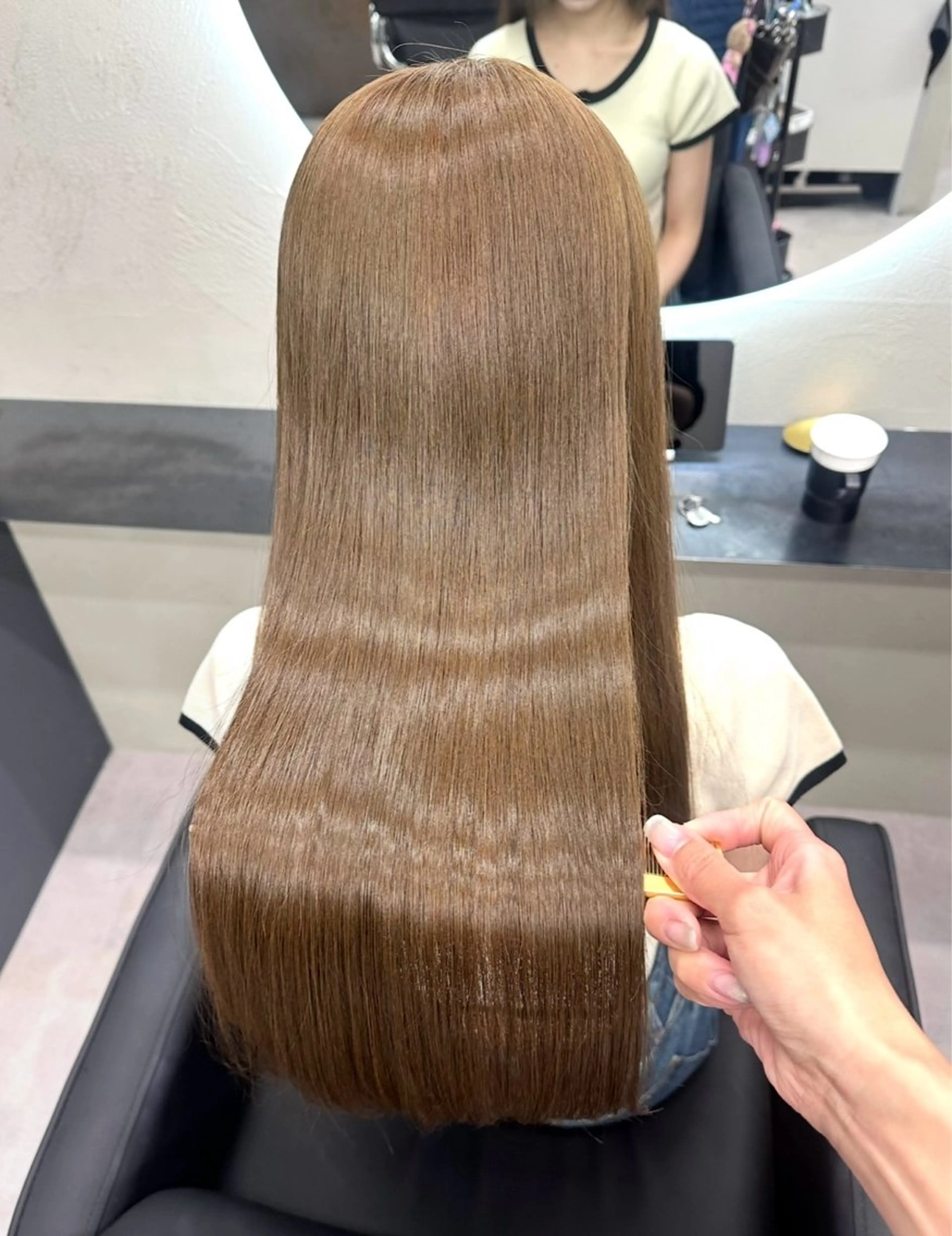 ロング カラー ヘアアレンジ ベージュカラー ブリーチ 透明感カラー ダブルカラー ヘーゼル ヘアカラー 新宿⌇韓国風ヘア ⌇透明感カラーのヘアスタイル