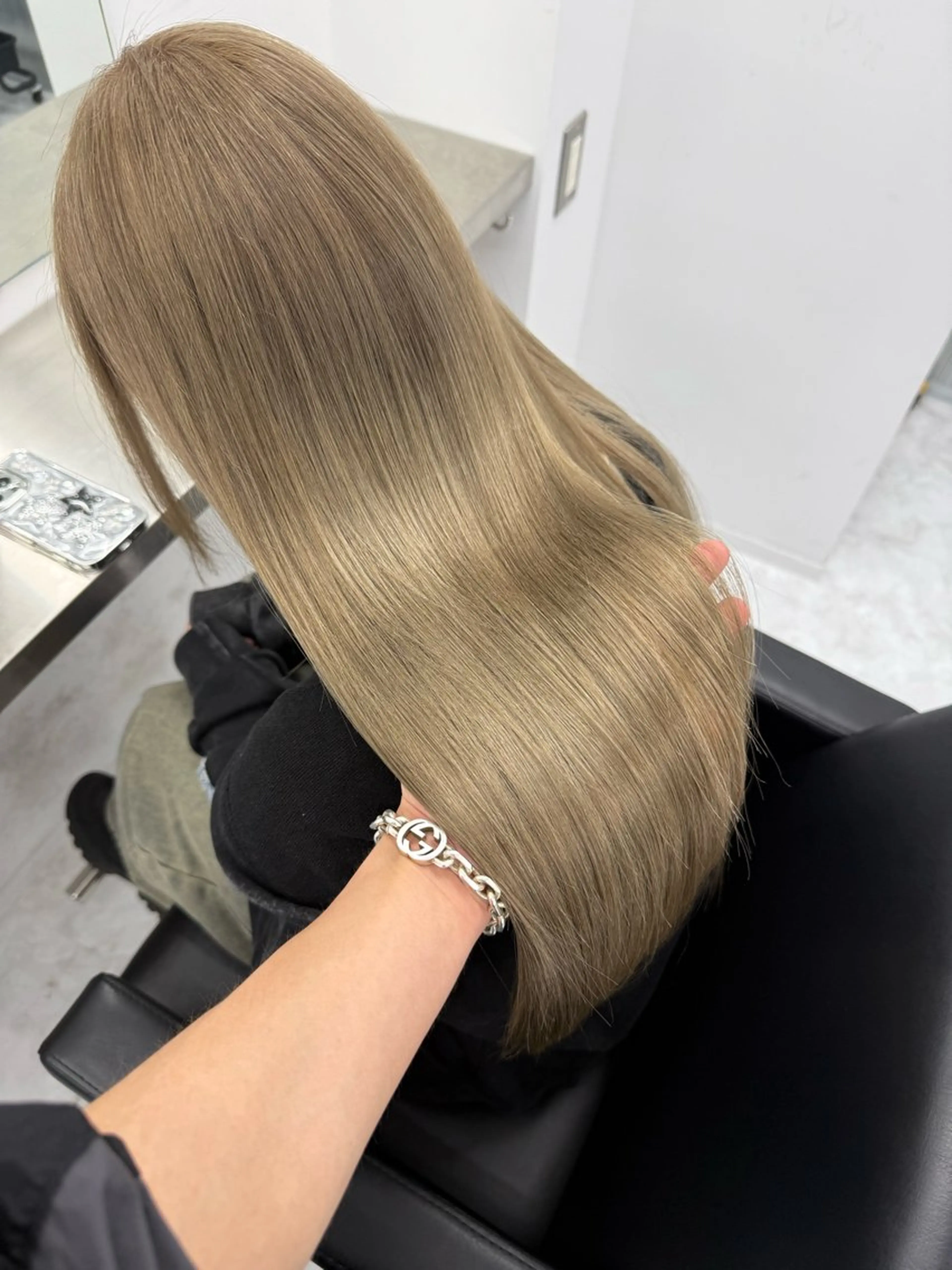 ミディアム ハイトーン特化🎀 LEONのヘアスタイル