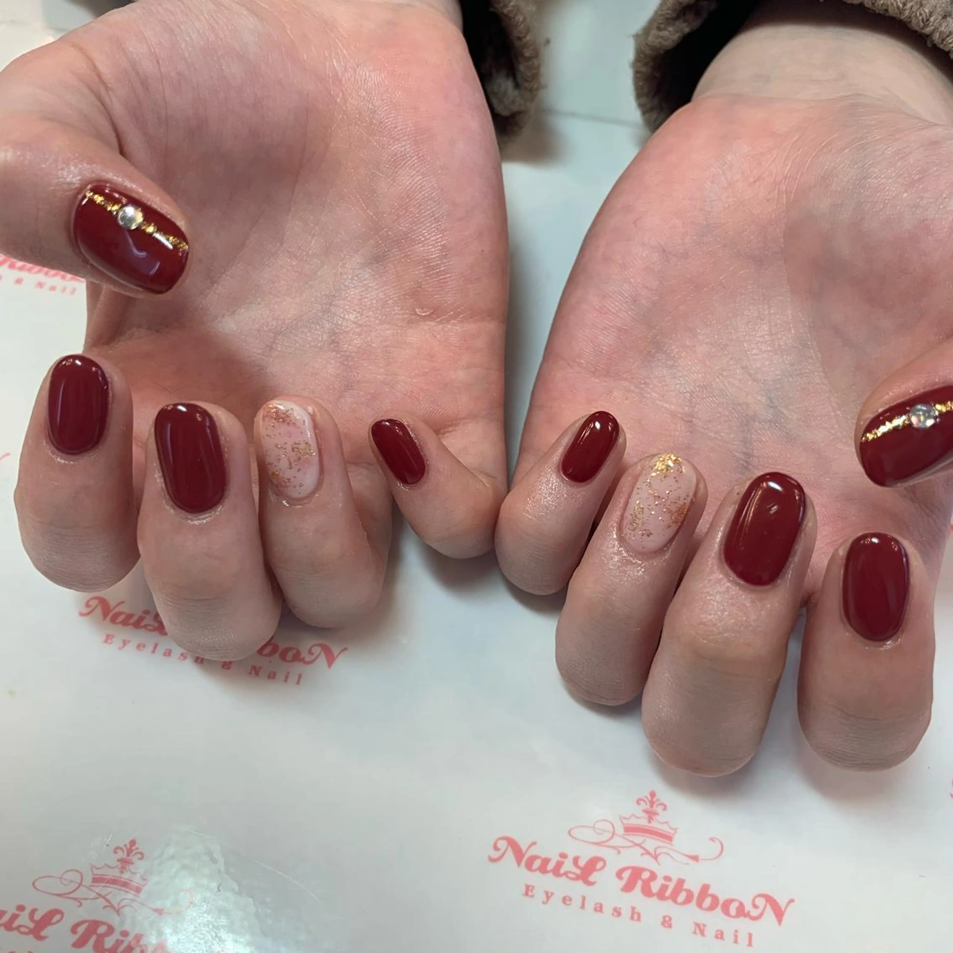 ネイル ネイルリボン 受付スタッフのネイルデザイン