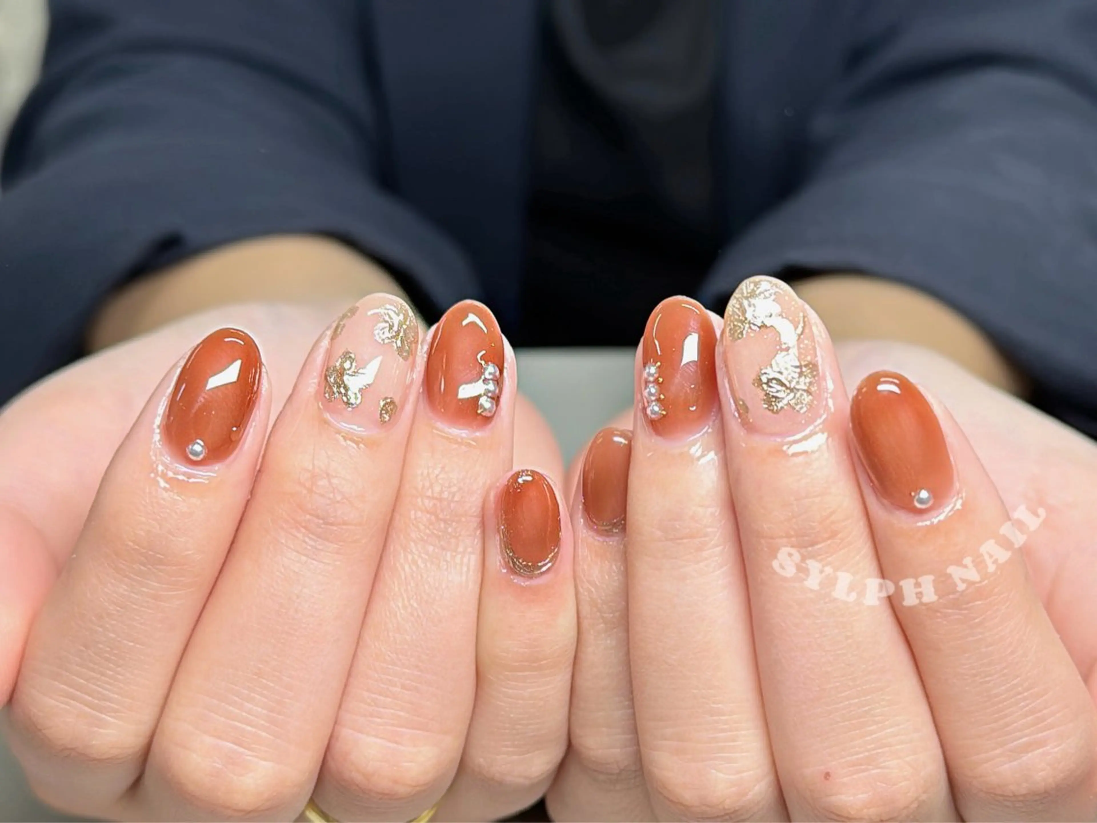 ネイル オーロラネイル 長さ出し フレンチネイル ジェルネイル ガラスフレンチ ハンドネイル Rela・S NAILのネイルデザイン