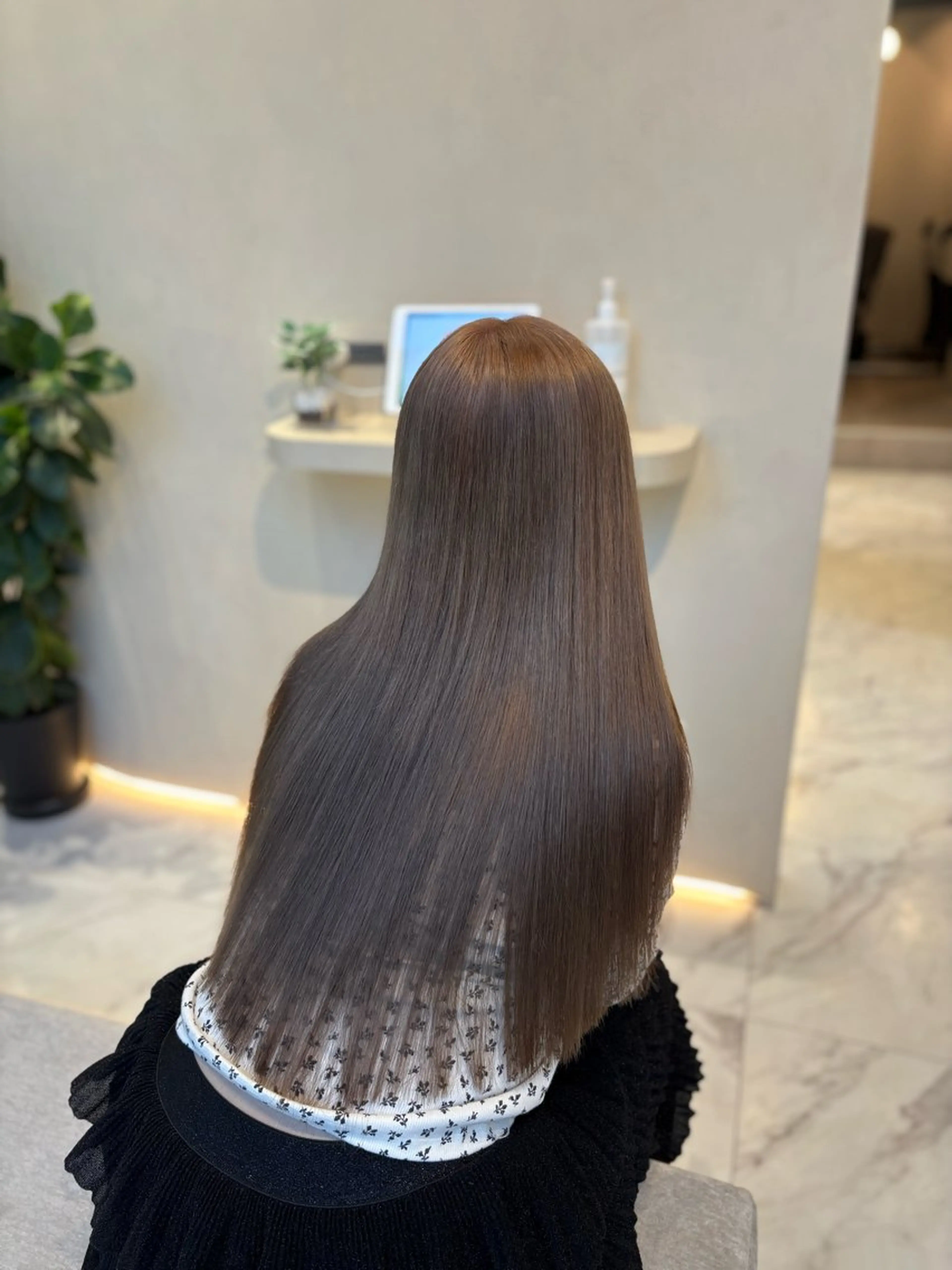 カラー カット ヘアカラー 赤み消しカラー🪽 透明感カラー🪽のあのヘアスタイル