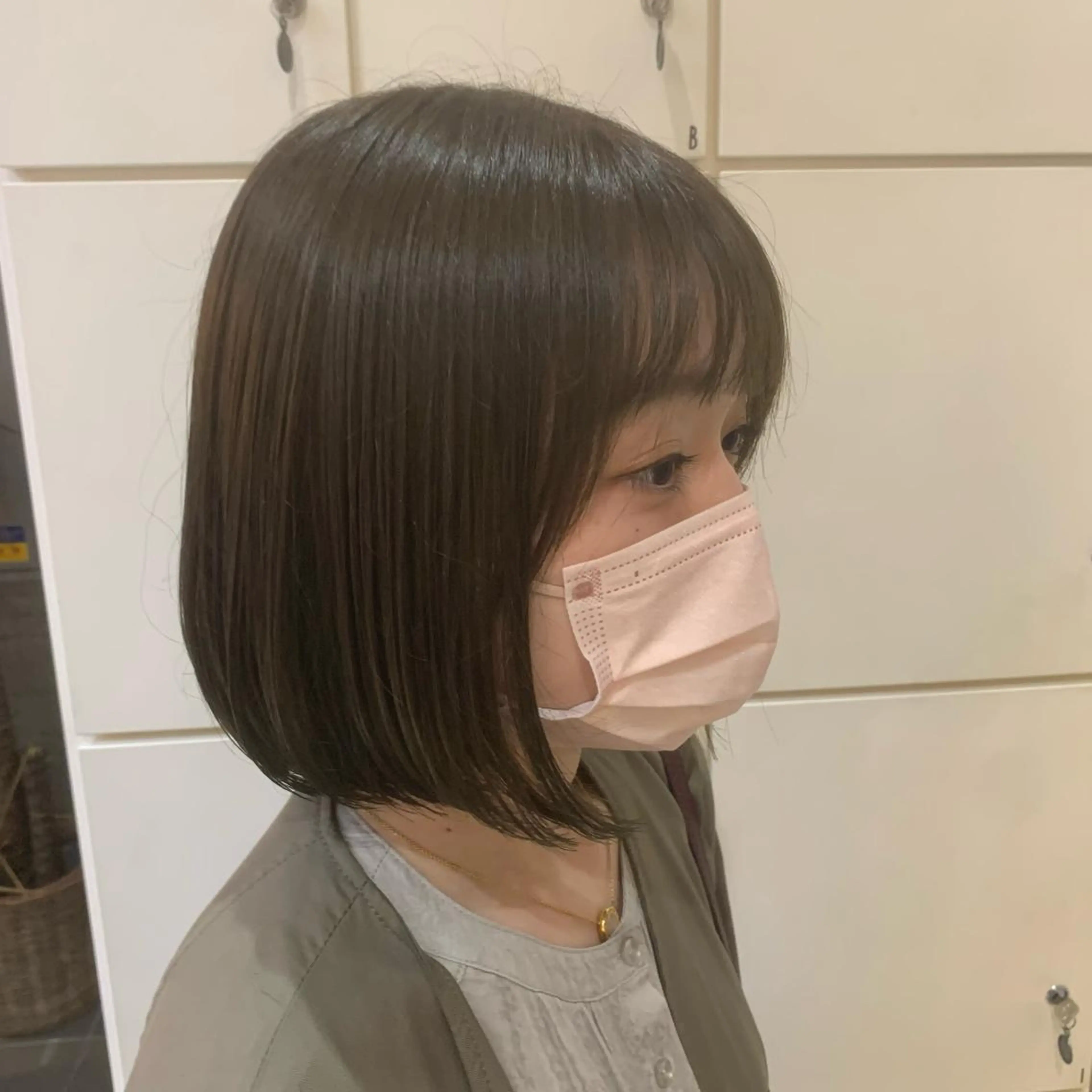 ミディアム カラー 透明感カラー オリーブカラー ボブ 透明感カラー/ くびれヘア/館岡俊平のヘアスタイル