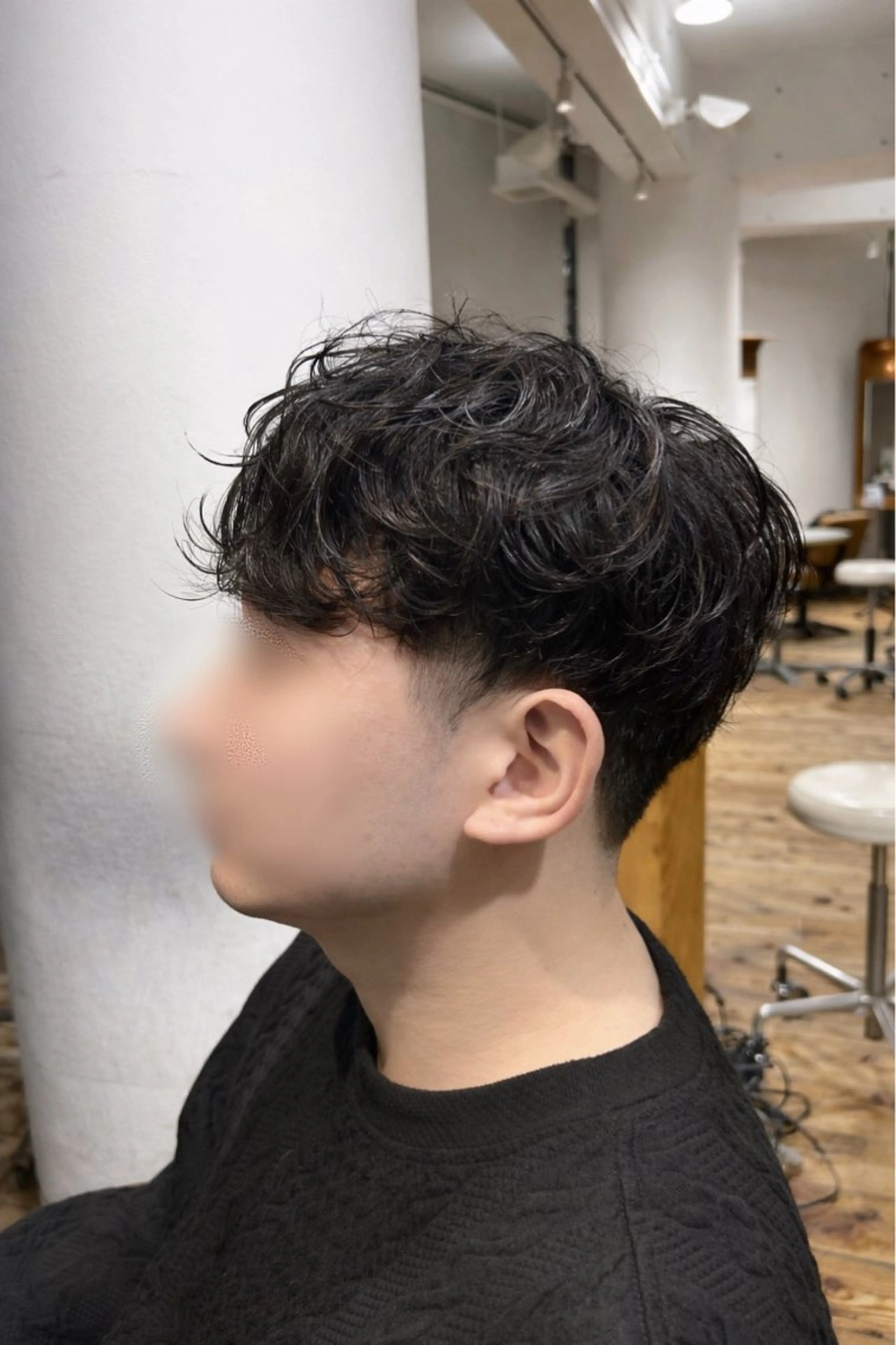 ミディアム パーマ メンズ ミディアムパーマ メンズパーマ ニュアンスパーマ カット パーマ Koki/ メンズヘア特化のヘアスタイル