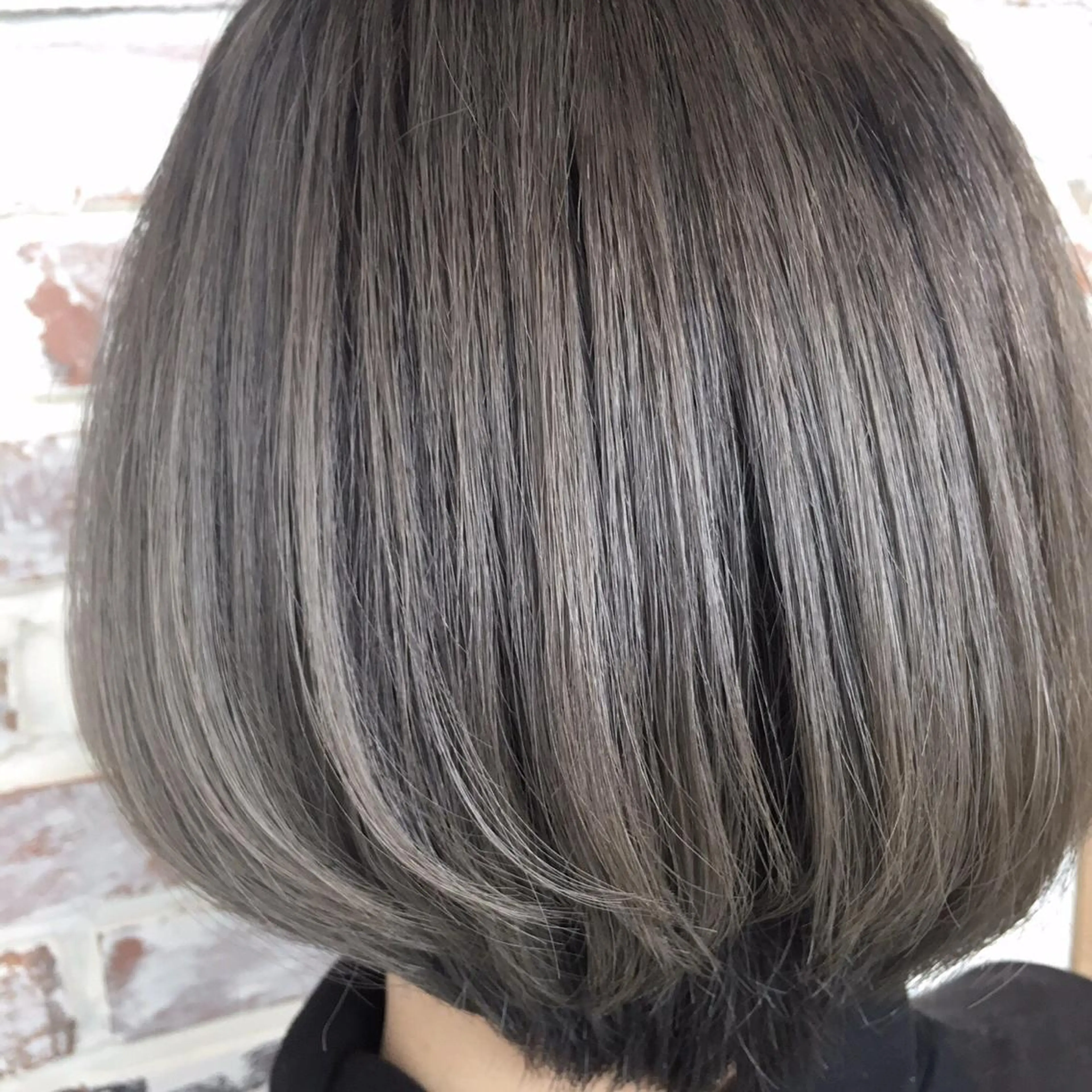 ショート カラー シルバー CALAMARI所属・【渋谷で人気】艶髪× 髪質改善/ツヤカラーのヘアスタイル