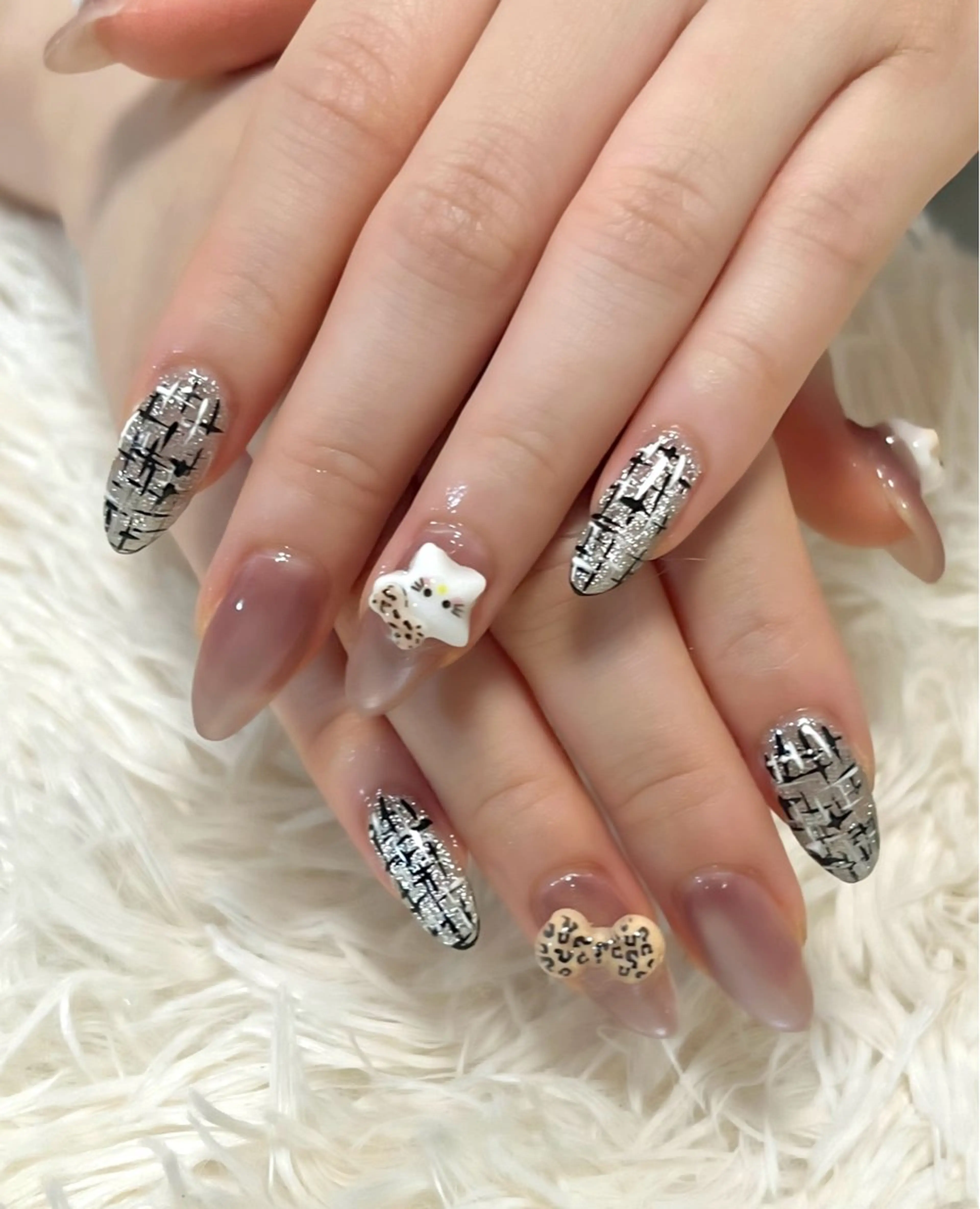 ネイル キラキラネイル ツイードネイル ハンドネイル 島田 亜紀のネイルデザイン