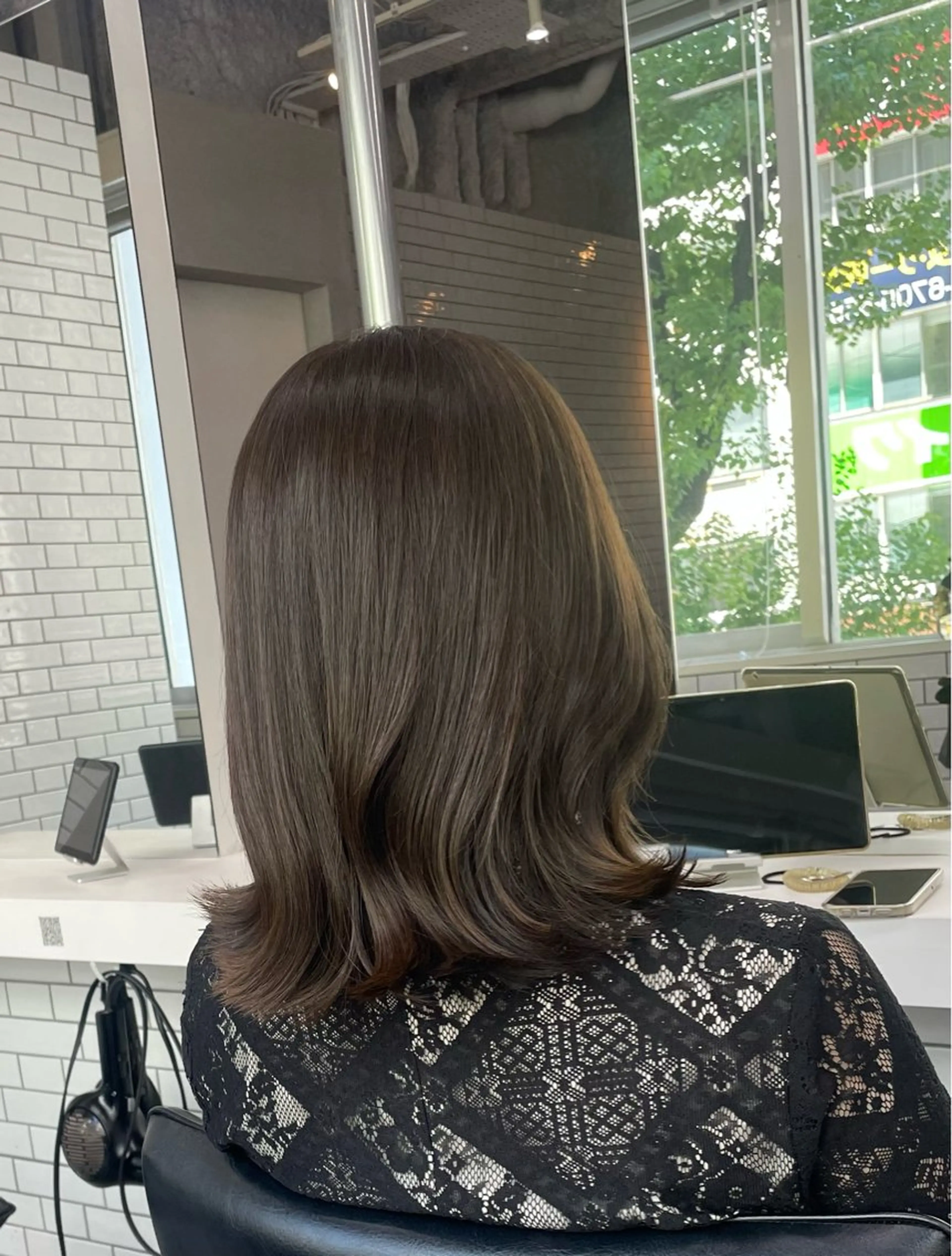 ミディアム カラー 透明感カラー オリーブカラー カット ヘアカラー トリートメント 透け感カラー✂️ yuuのヘアスタイル