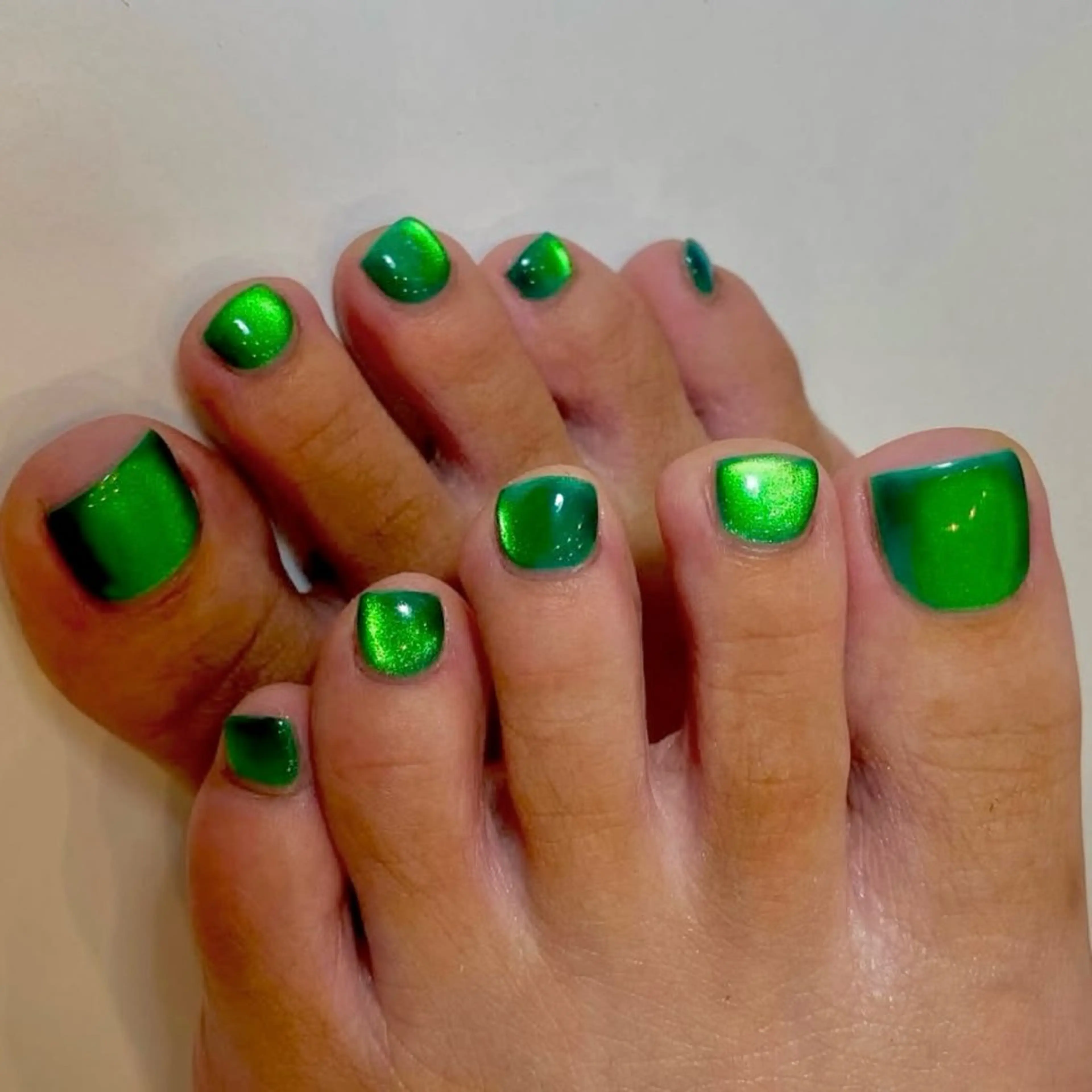 ネイル フットネイル マグネットネイル ワンカラーネイル フットネイル ✨AiNail💅 ✨高幡不動NEW ✨のネイルデザイン