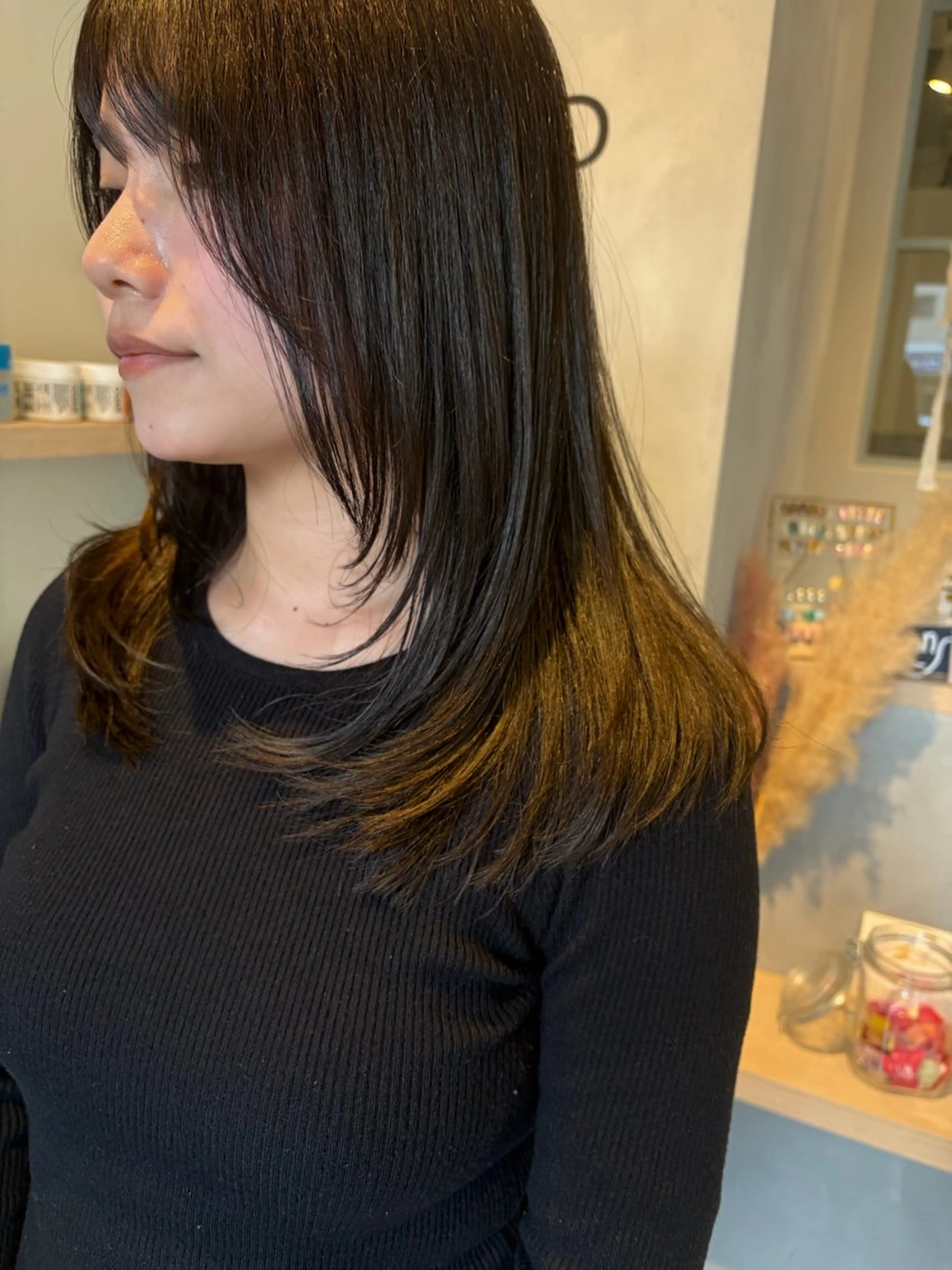 ミディアム カット ヘアカラー アイナ ROCCOのヘアスタイル