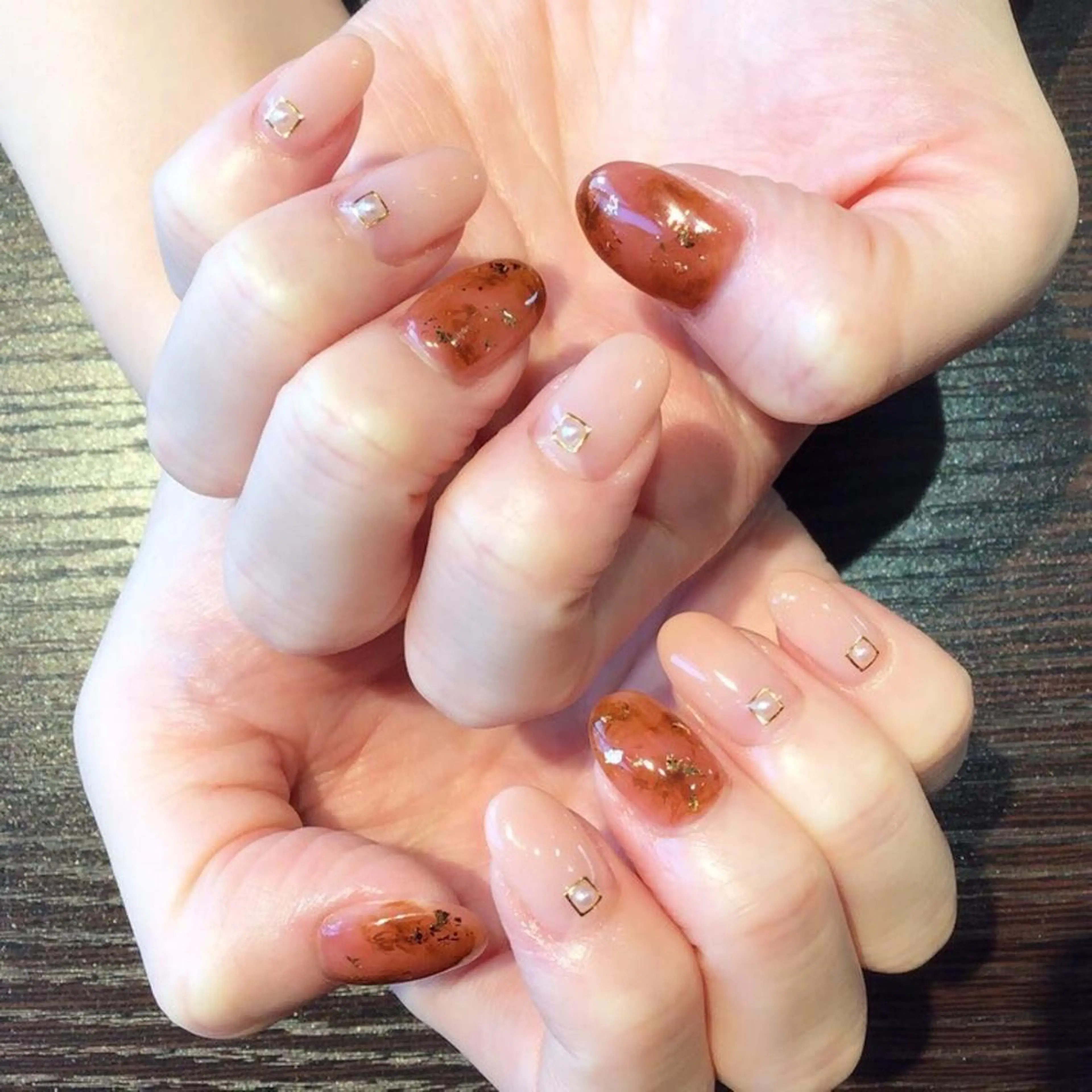 ネイル べっ甲ネイル hair&nail NO-MUのネイルデザイン