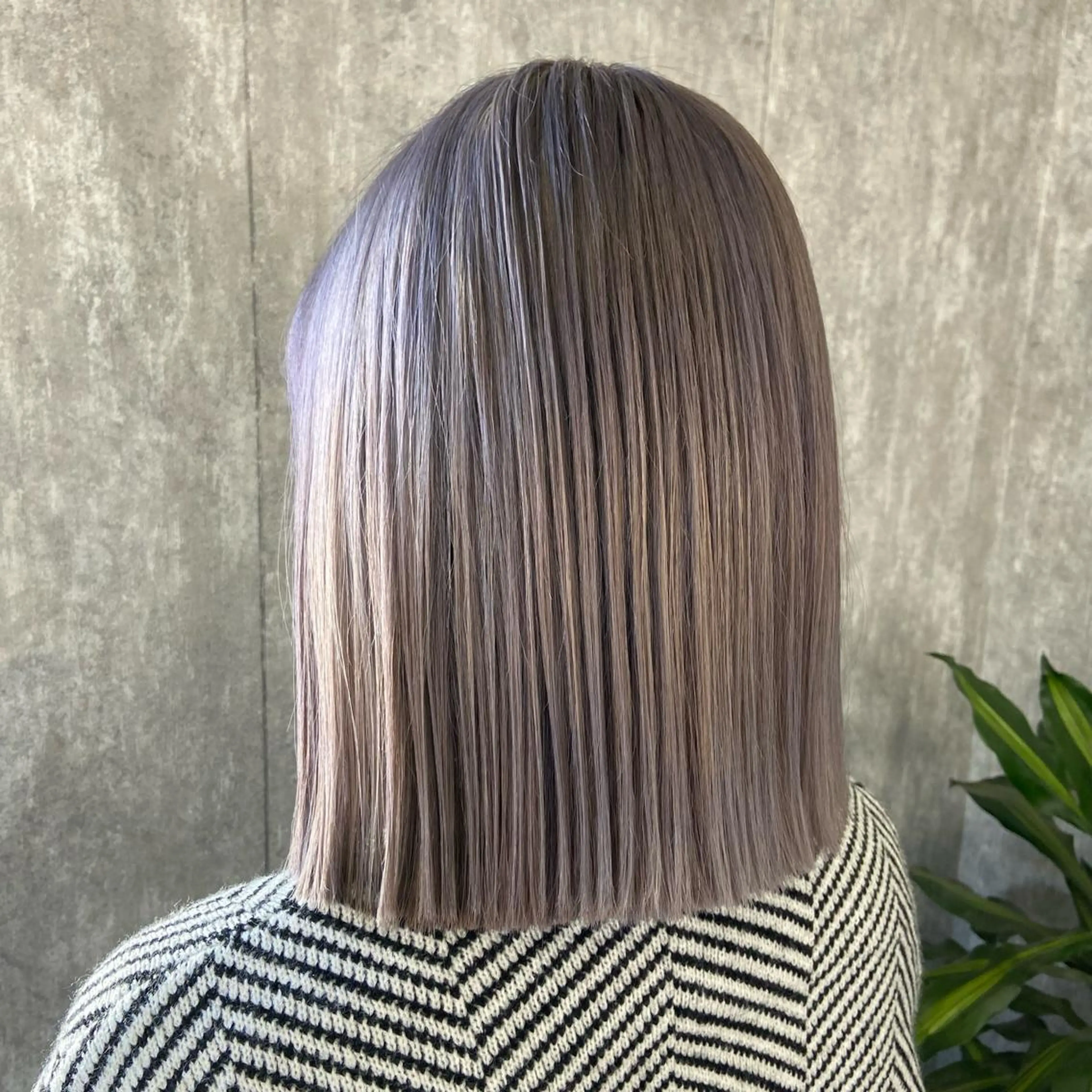 ミディアム カラー ヘアアレンジ TIDEHAIR SHIHOのヘアスタイル