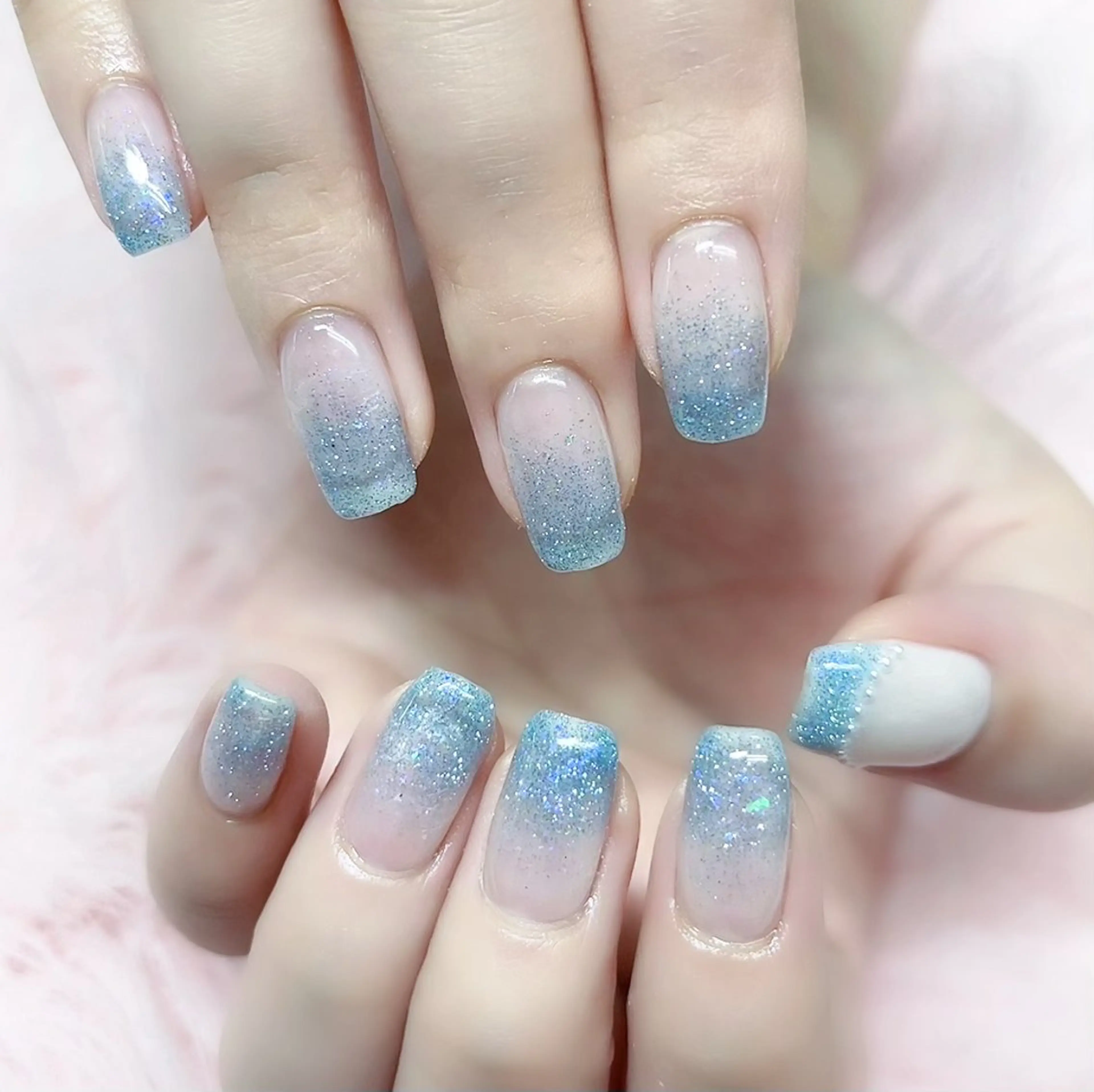 ネイル ハンドネイル MoonNail ユリ🌸のネイルデザイン