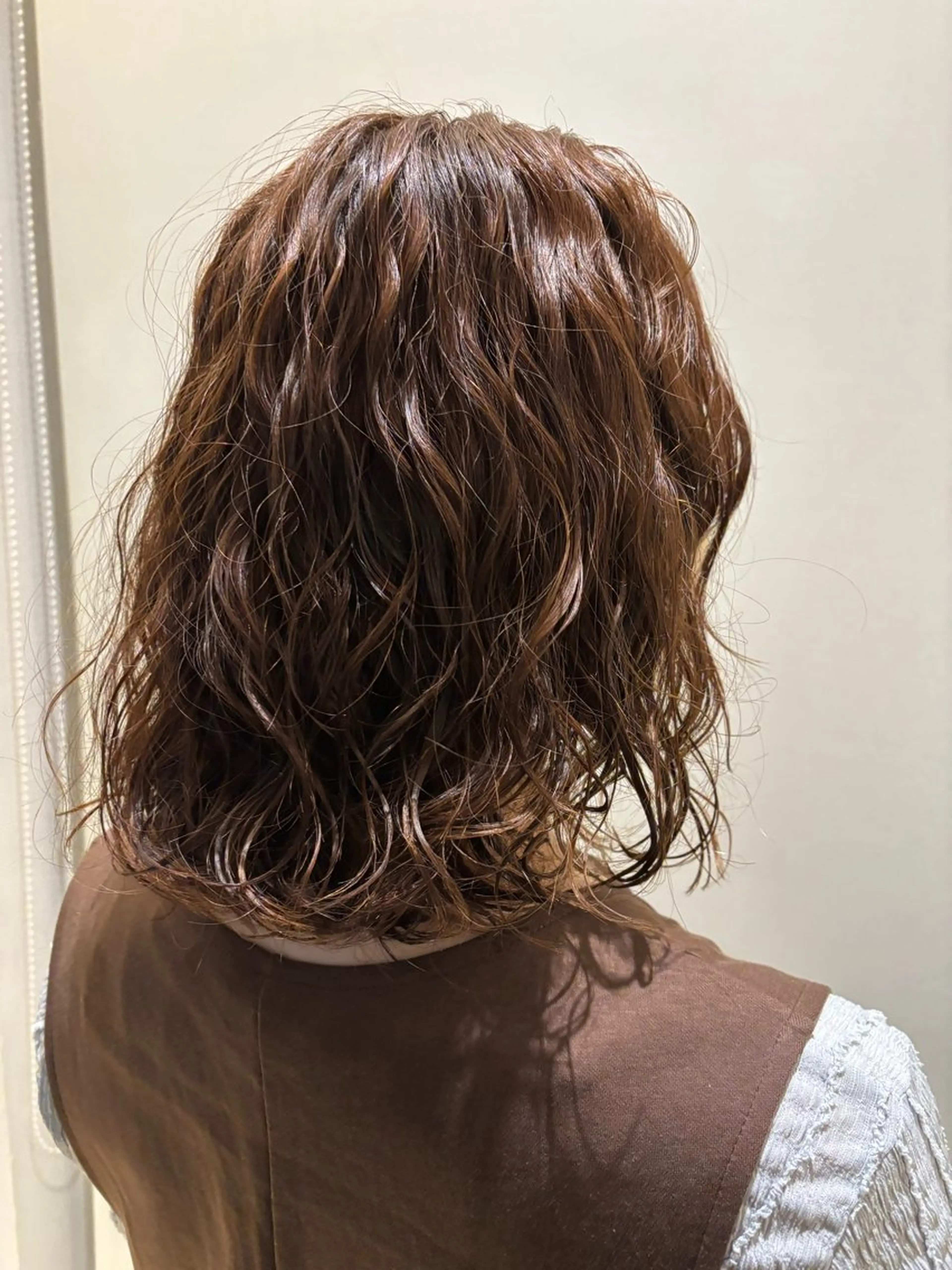 ミディアム ミディアムパーマ イナイ ハルカのヘアスタイル