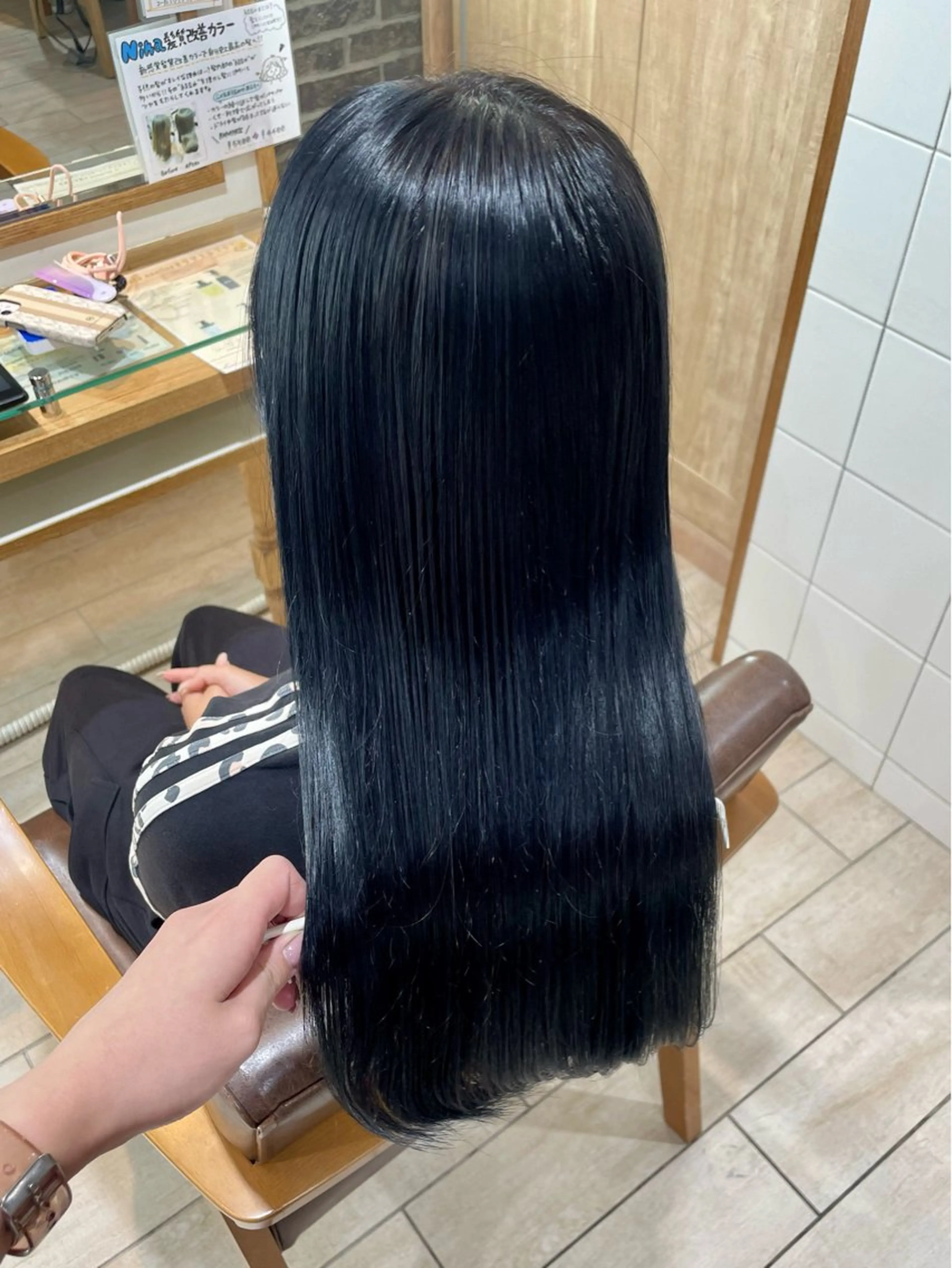 ロング カラー 黒髪 ブリーチ ブルーカラー ブルーブラック カット ヘアカラー トリートメント 🍬kanami 🍬ボブ/暖色カラーのヘアスタイル