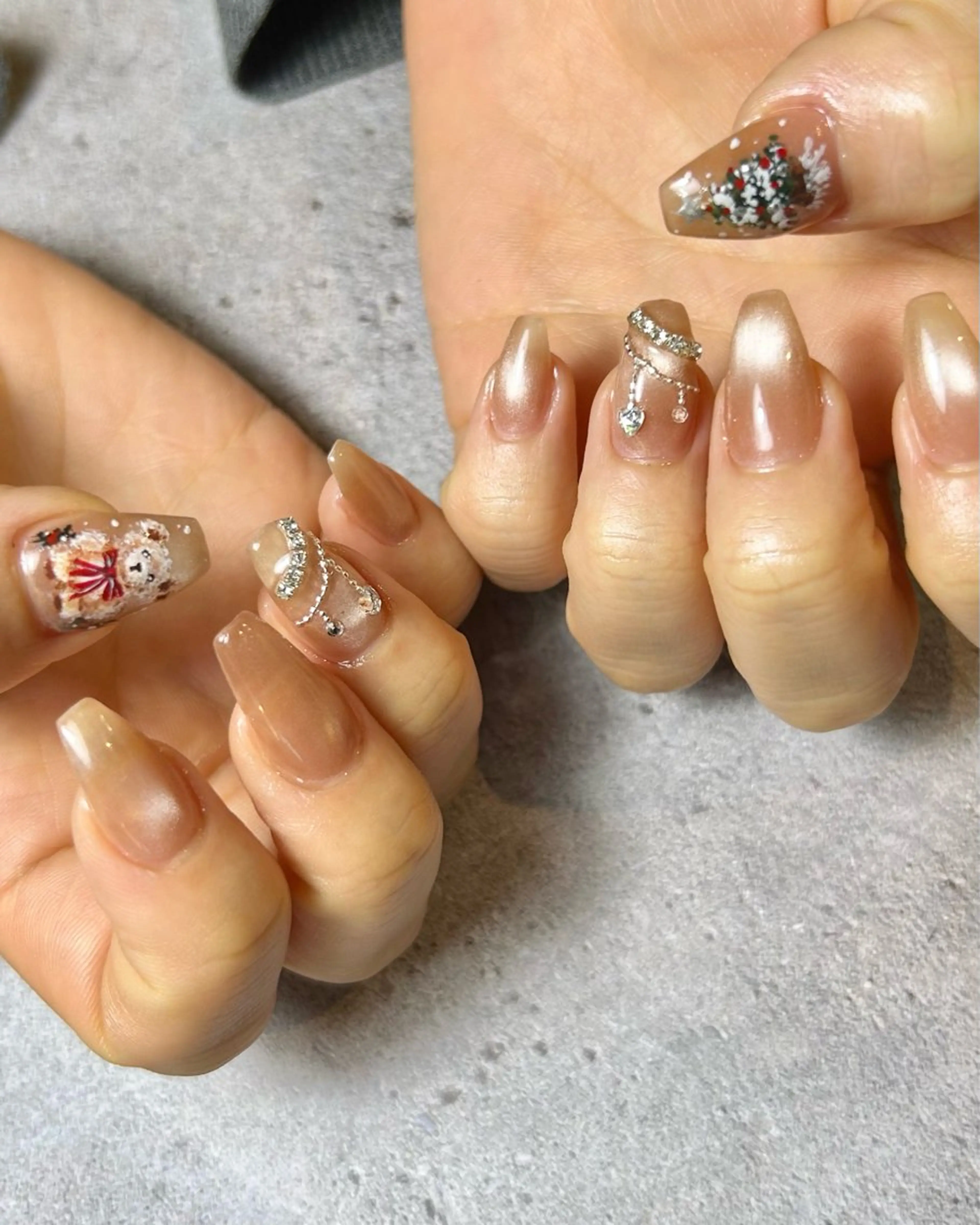 ネイル マグネットネイル 持ち込み 冬ネイル クリスマス ハンドネイル Reflection marikoのネイルデザイン