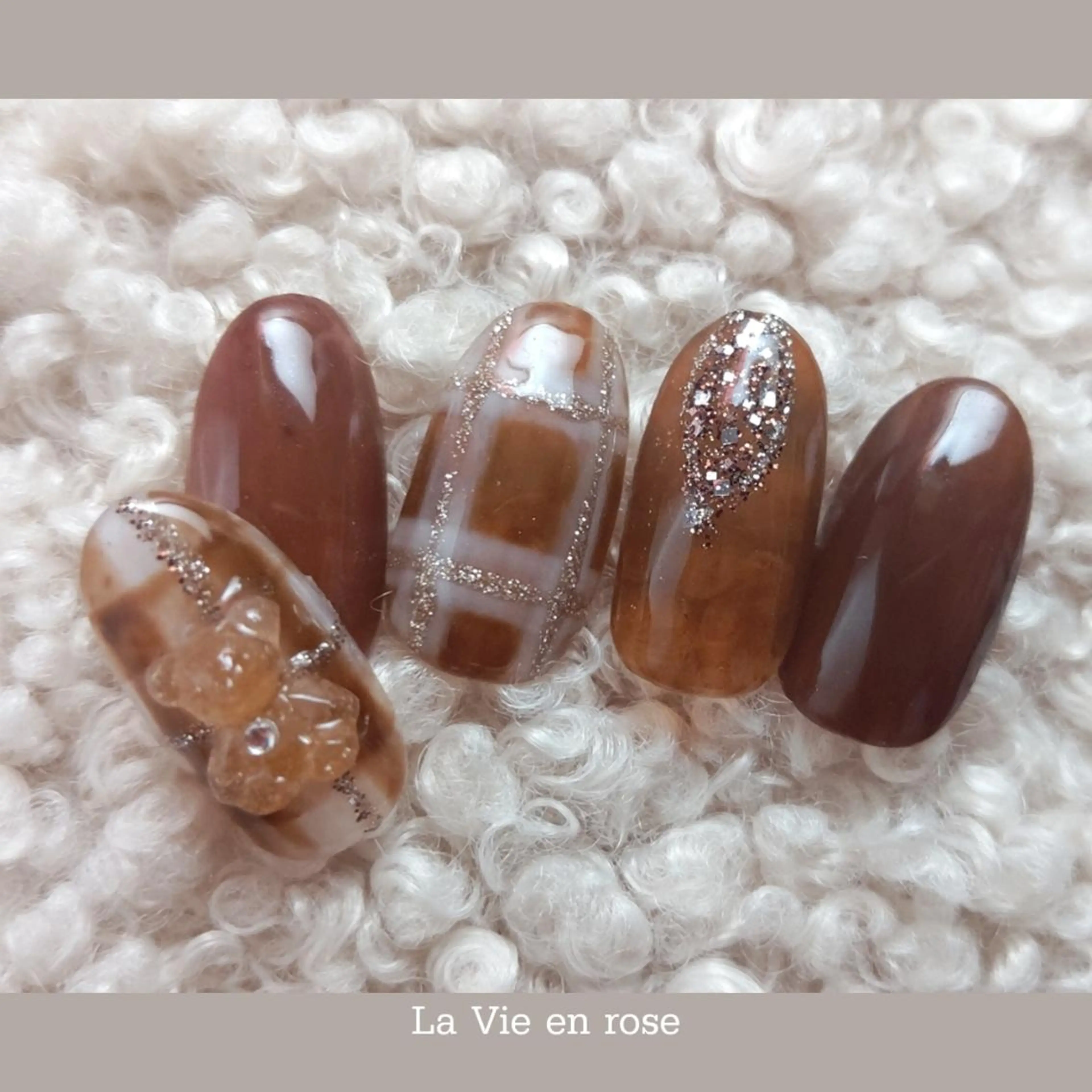 ネイル ラヴィアン ローズのネイルデザイン