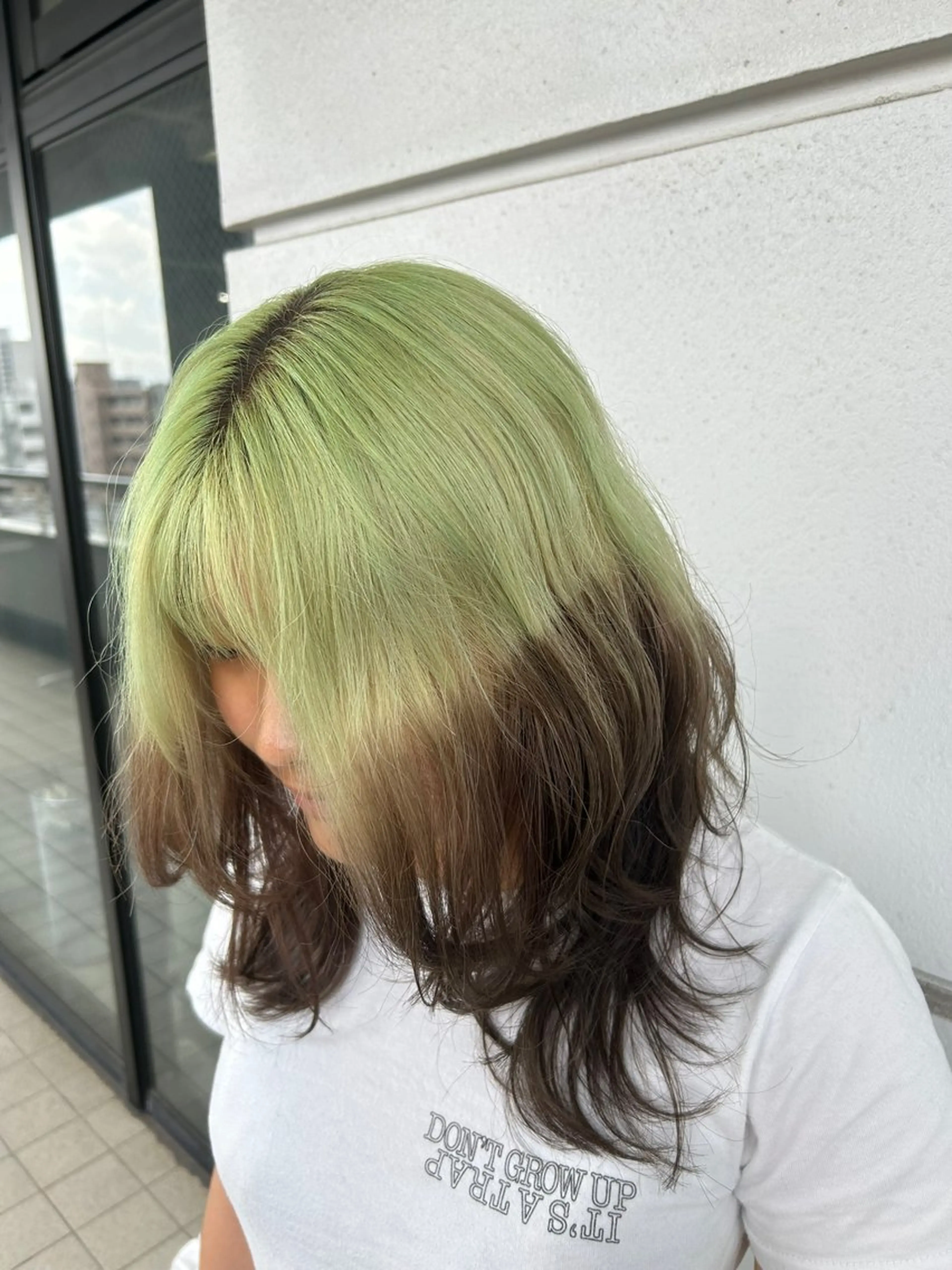 ミディアム カラー カット ヘアカラー 髪質改善×ハイトーン レイヤー天神美容室のヘアスタイル