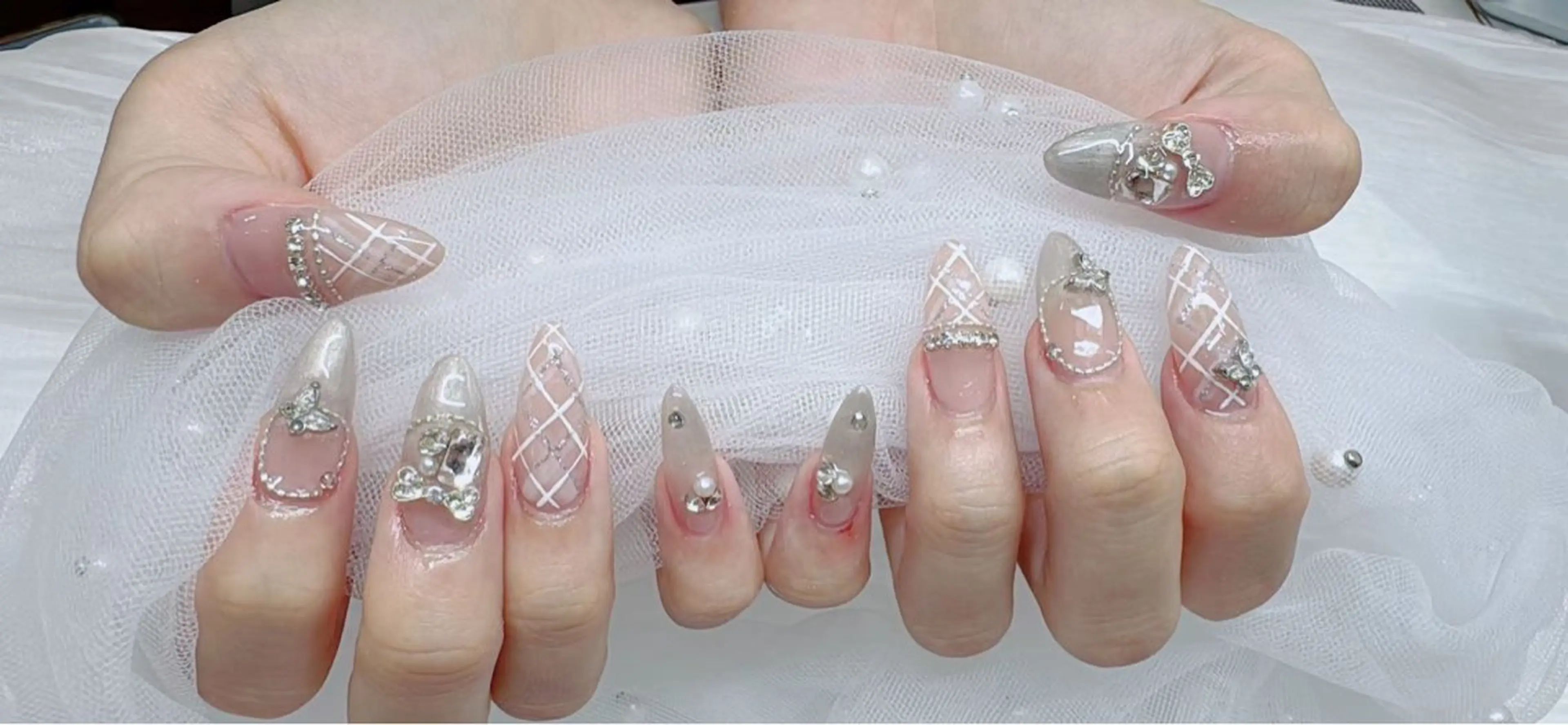 ネイル ハンドネイル ハンドケア The Nail & Eye Lashの眉毛・アイブロウイメージ