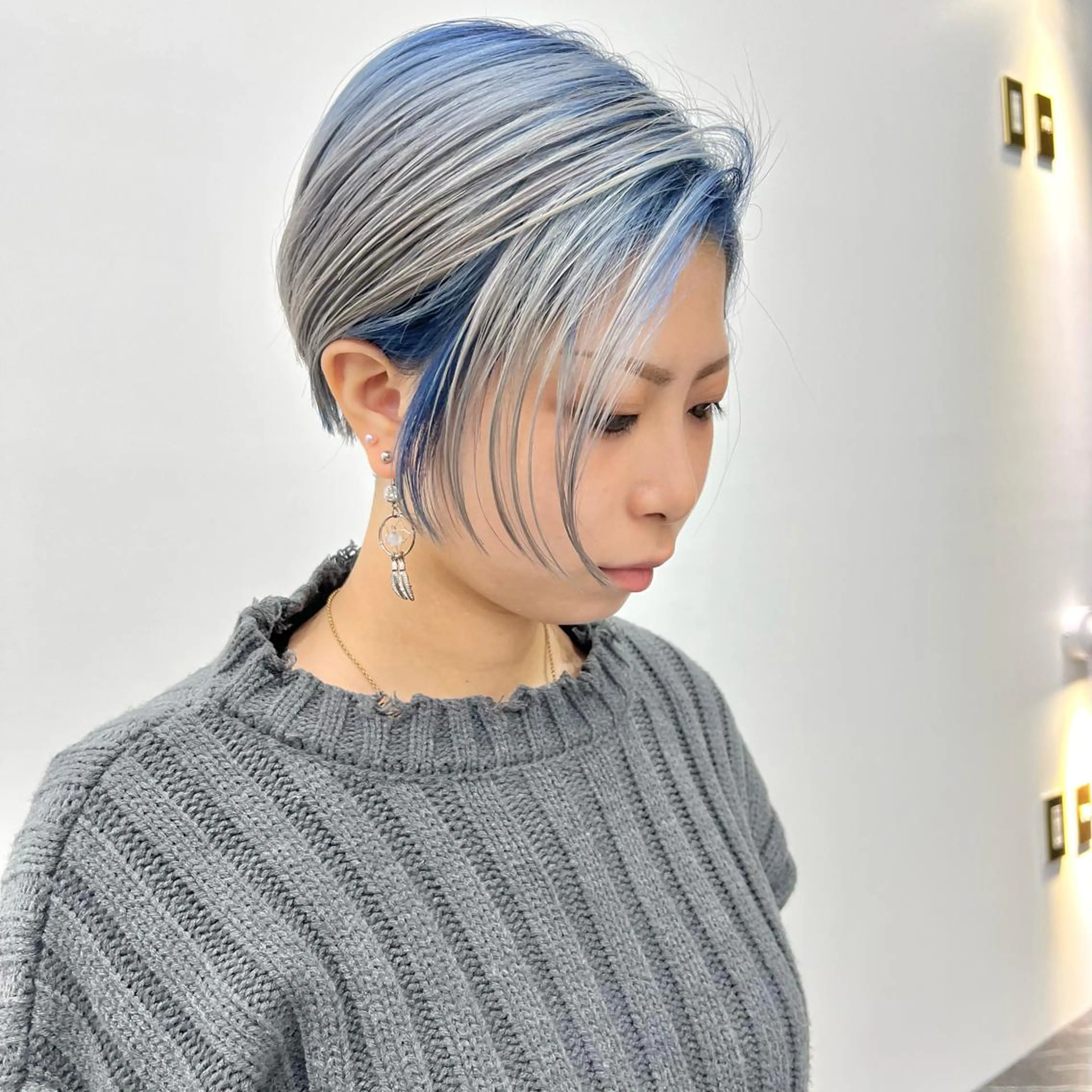 ショート カラー ブリーチ ハイトーンカラー ケアブリーチ×ハイト ーン専門/SHOTAのヘアスタイル