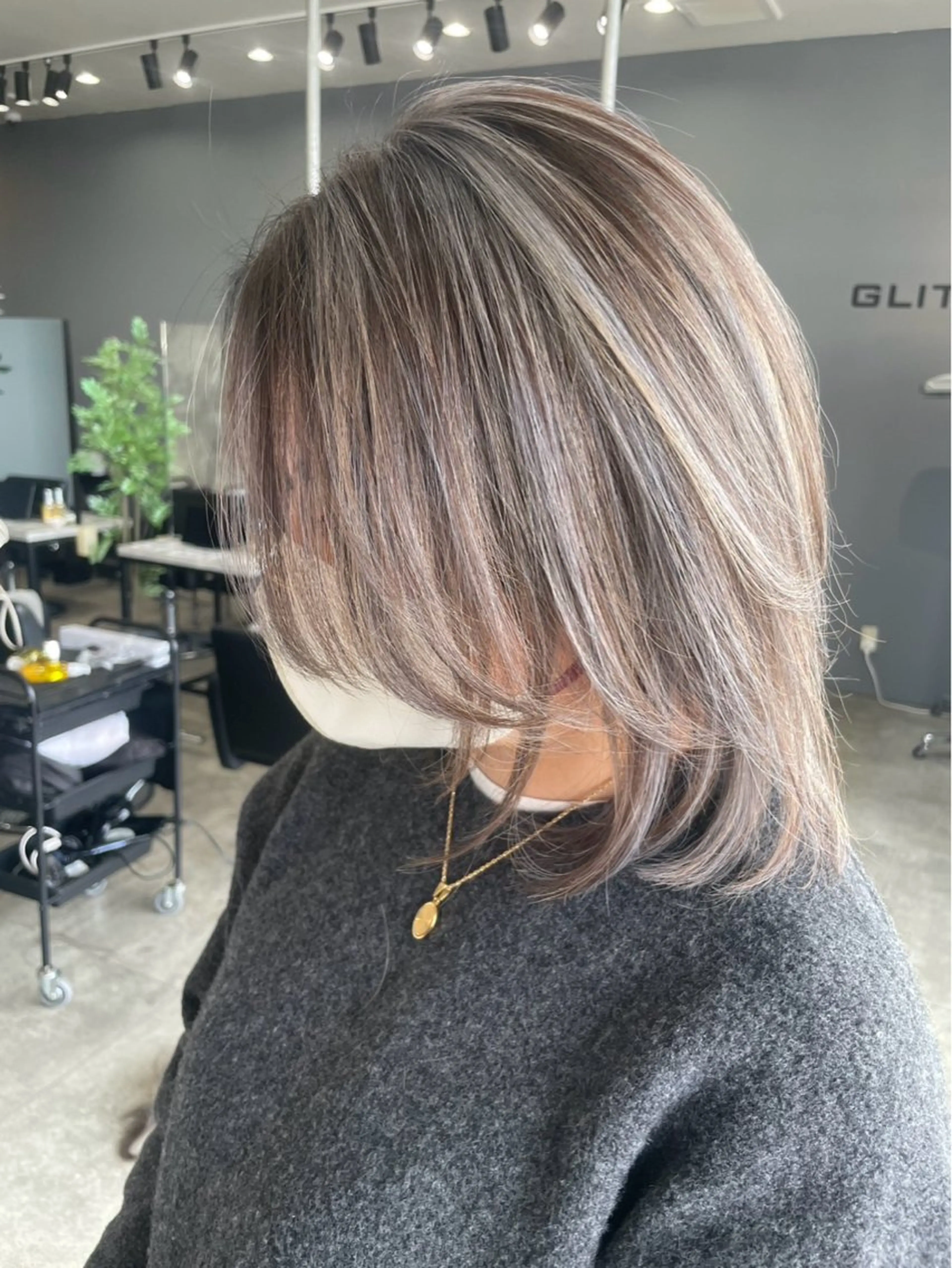 ミディアム カラー ヘアカラー ✂︎GLITTER ✂︎Yuu✂︎のヘアスタイル