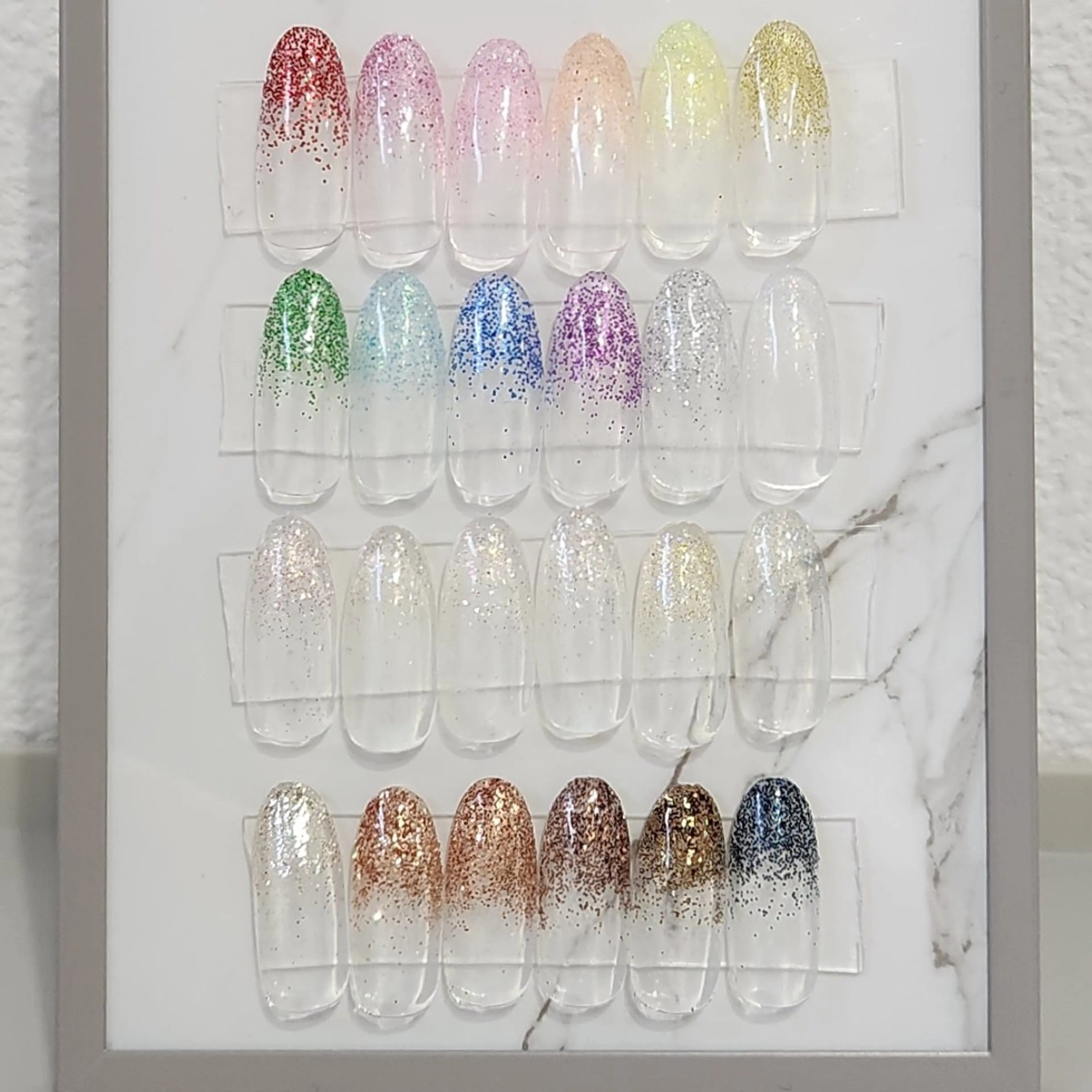 ネイル ラメ(グリッター) ラメグラデーション ハンドネイル nailsalon neonのネイルデザイン