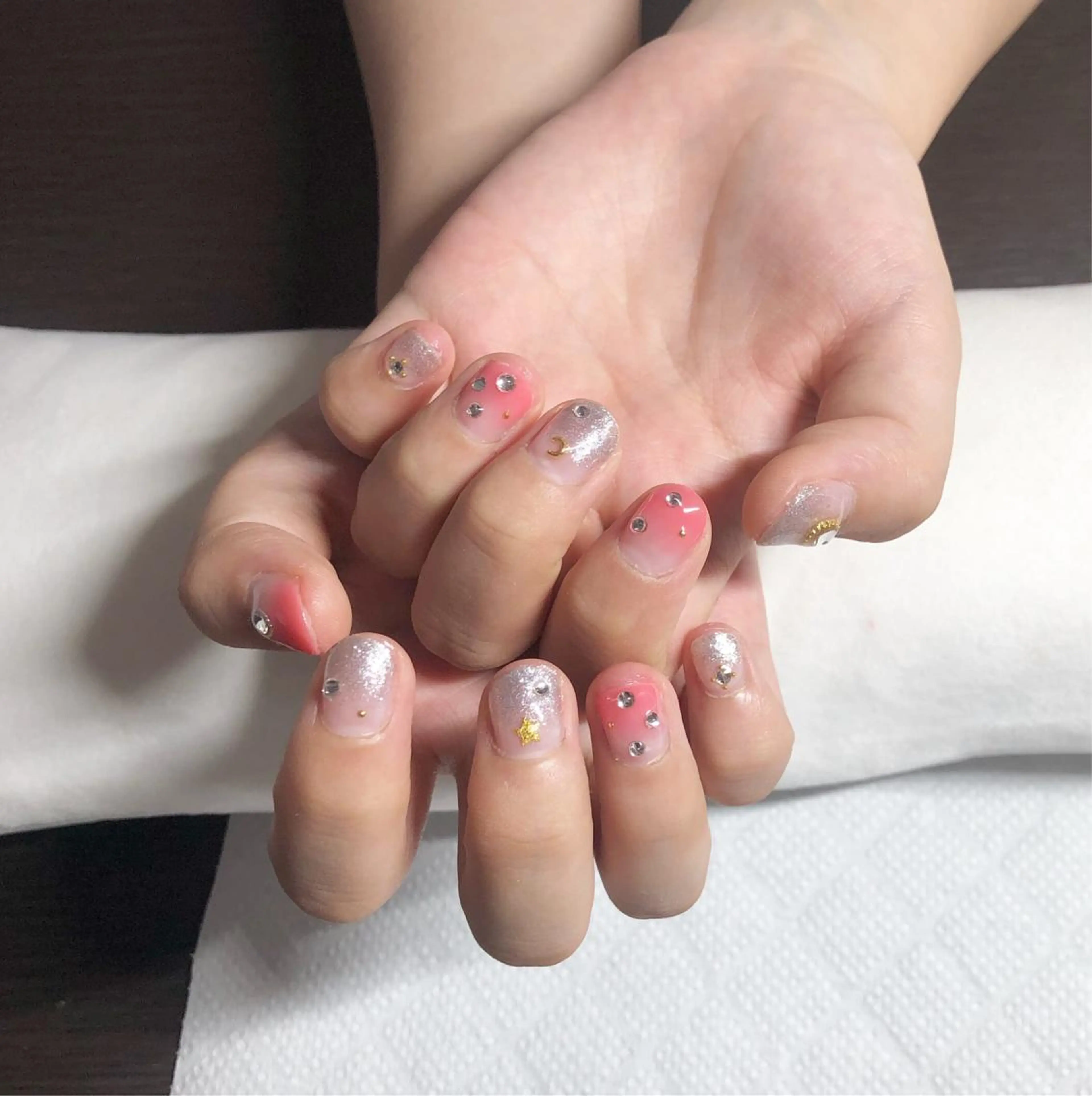 ネイル I pinknail 韓国風·持ち込み専門のネイルデザイン