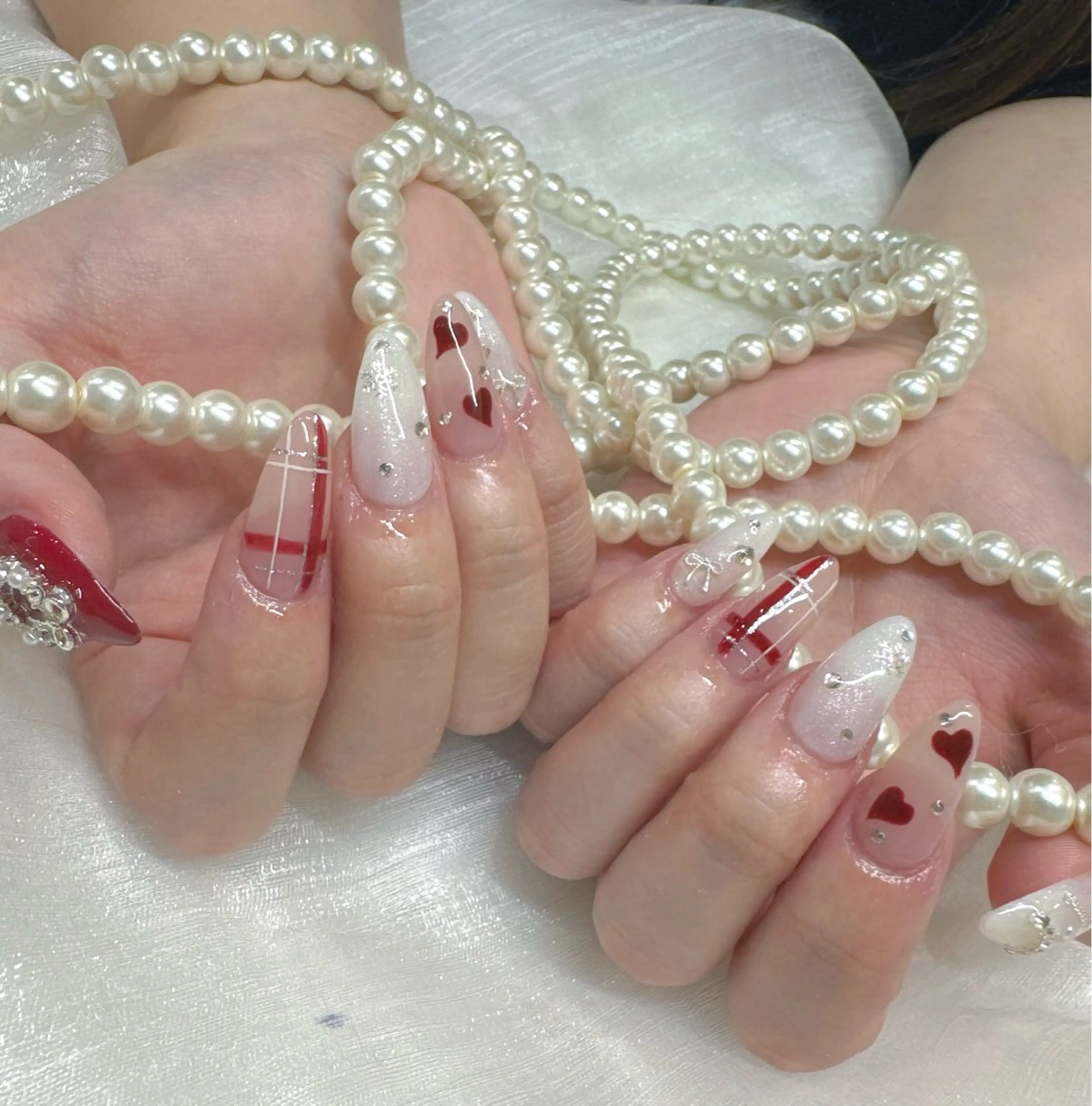 ネイル ハンドネイル &ME ネイルサロンのネイルデザイン