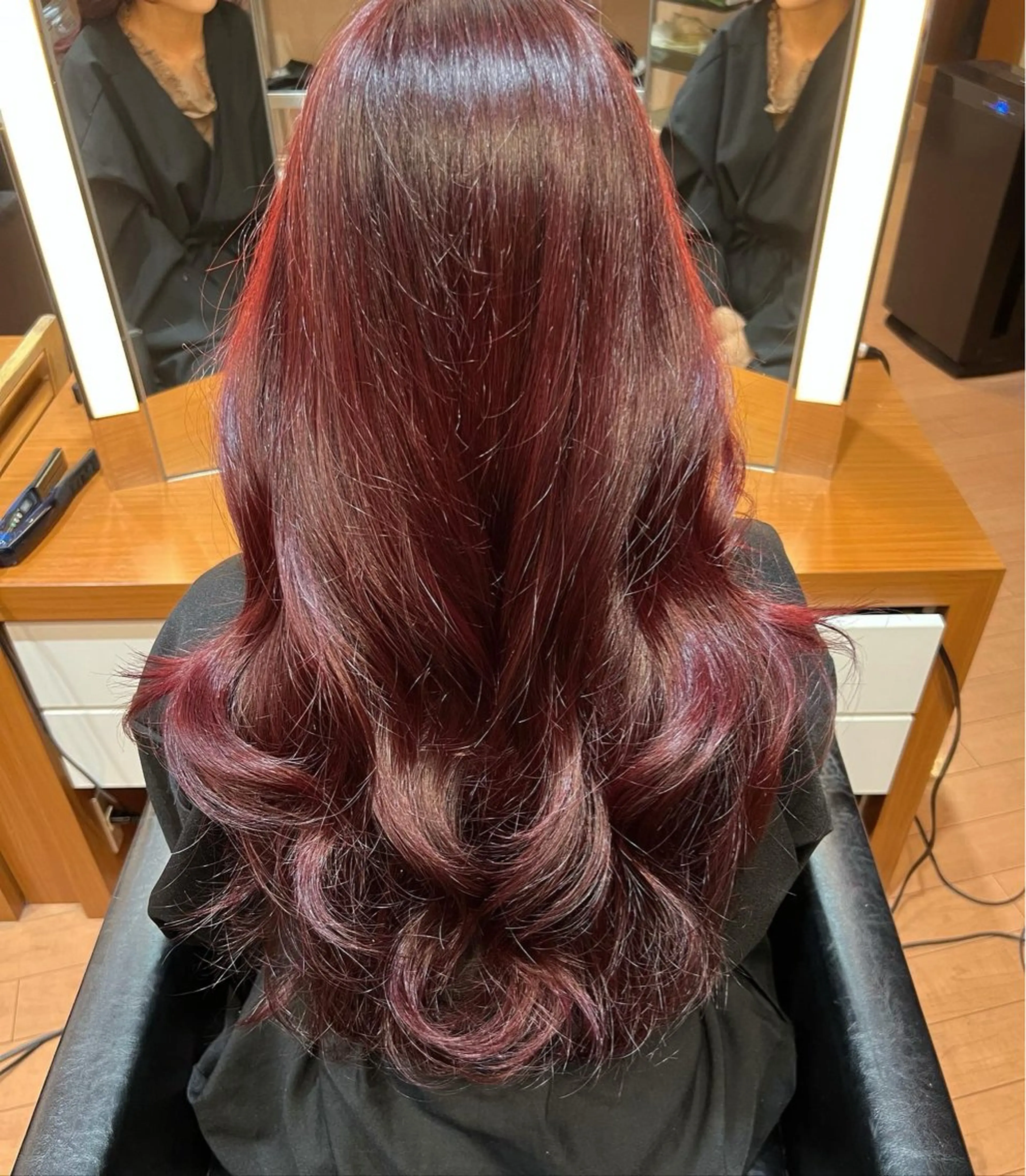 ロング カラー ブリーチ ブリーチなしカラー 柴田 綺音のヘアスタイル