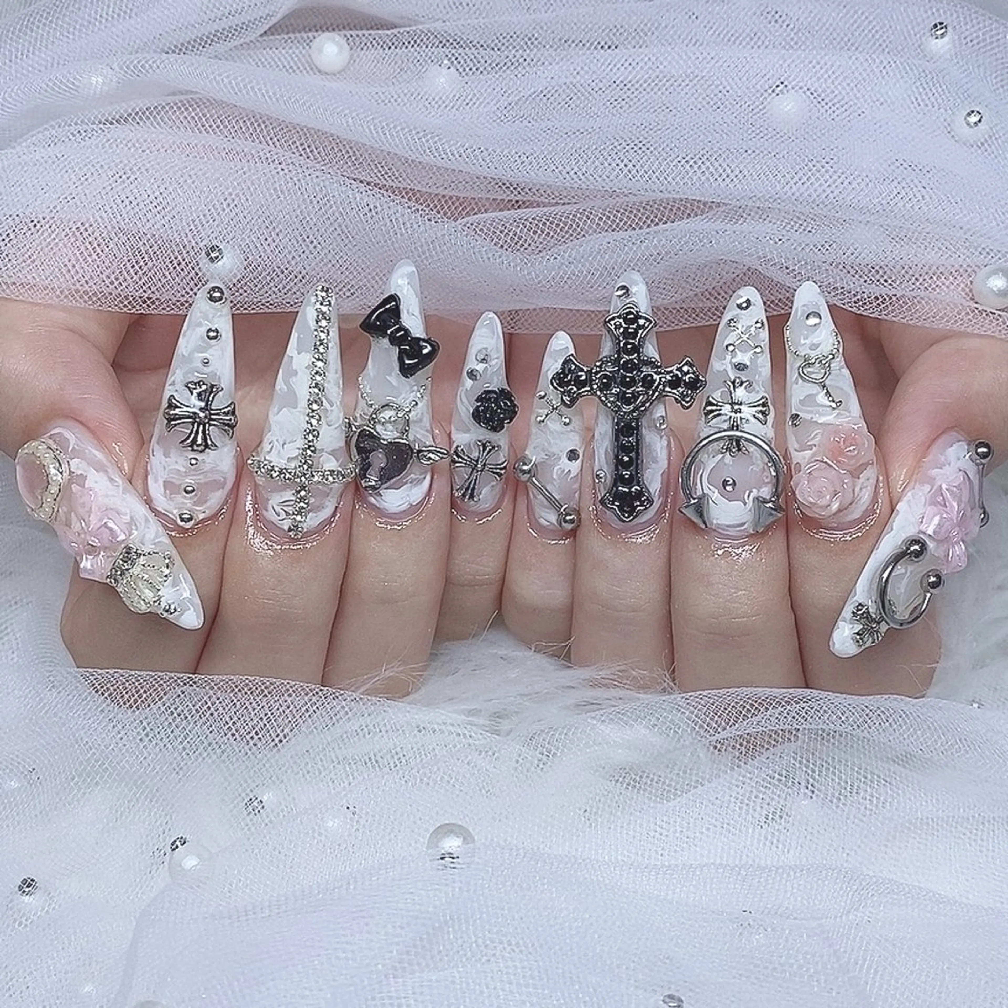 【チップ】あなただけのゴテゴテネイル✩.*˚長さだしアート10本やり放題+400種類のパーツつけ放題𖤐オフケア込の写真