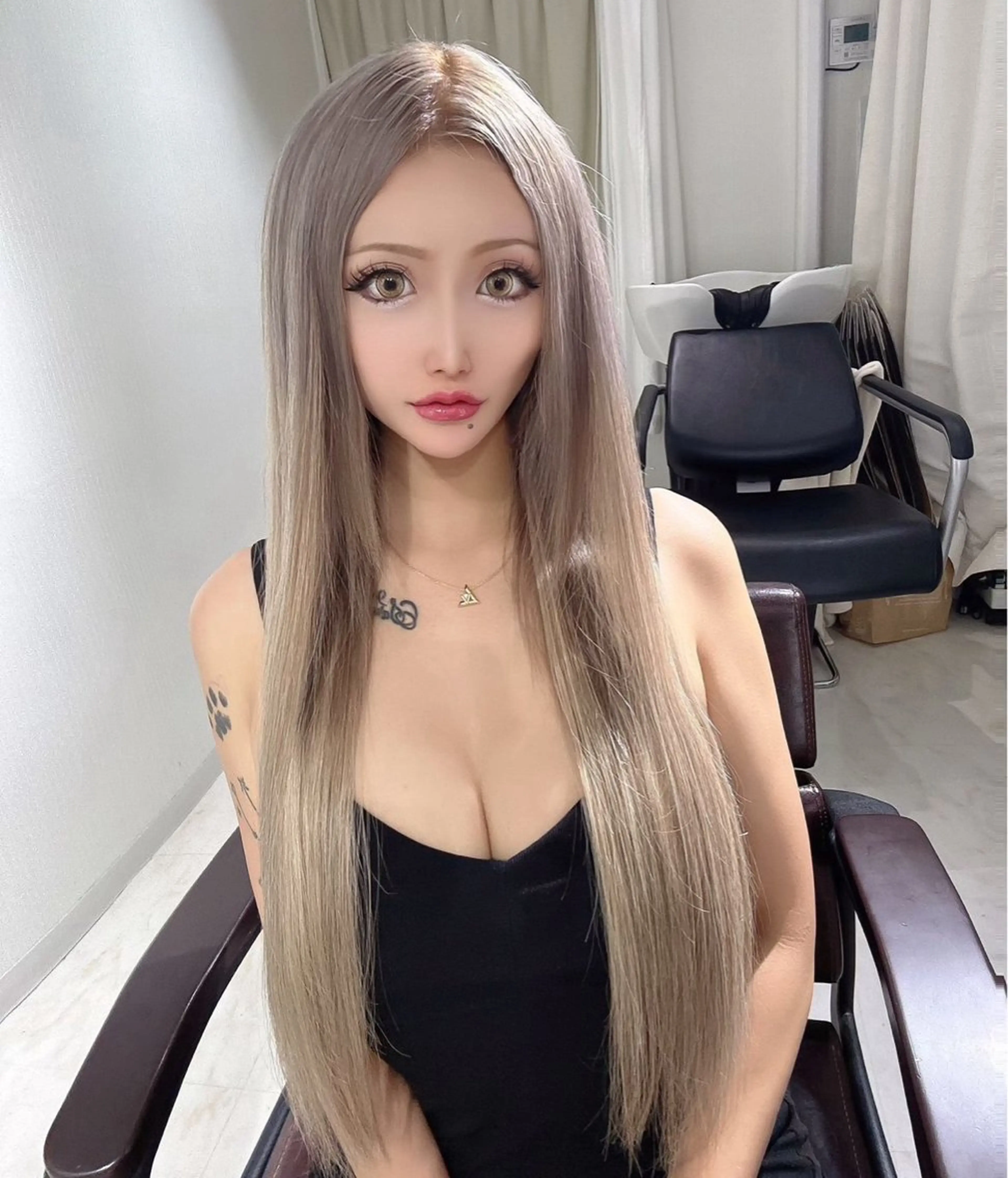 ロング カラー 【Diar】オーナー アキヨシケンタのヘアスタイル