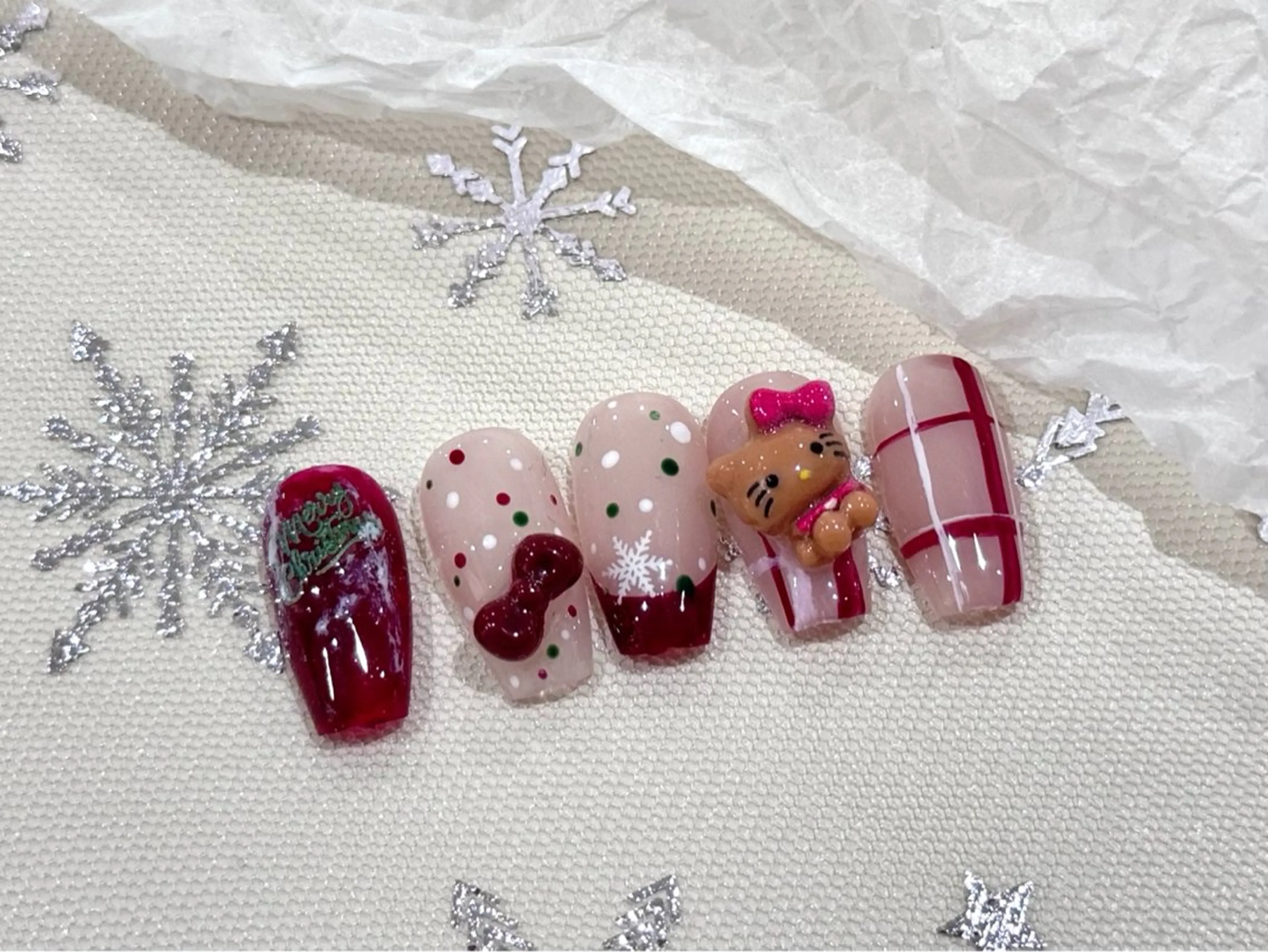 ネイル M+  Beauty Salonのネイルデザイン