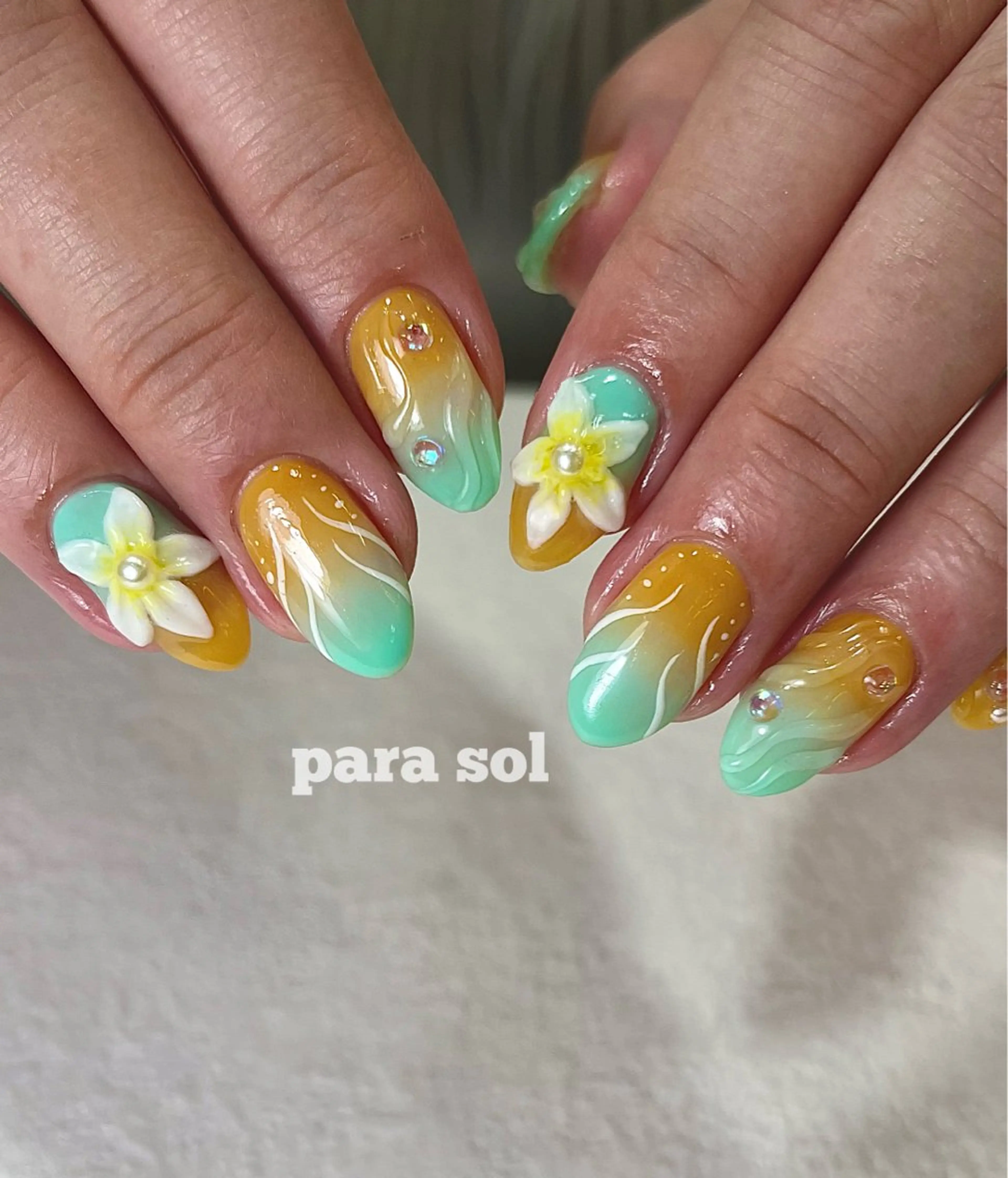 ネイル フラワーネイル ジェルネイル グラデーション パラジェル 夏ネイル ハンドネイル Para Sol nail　Maoのネイルデザイン