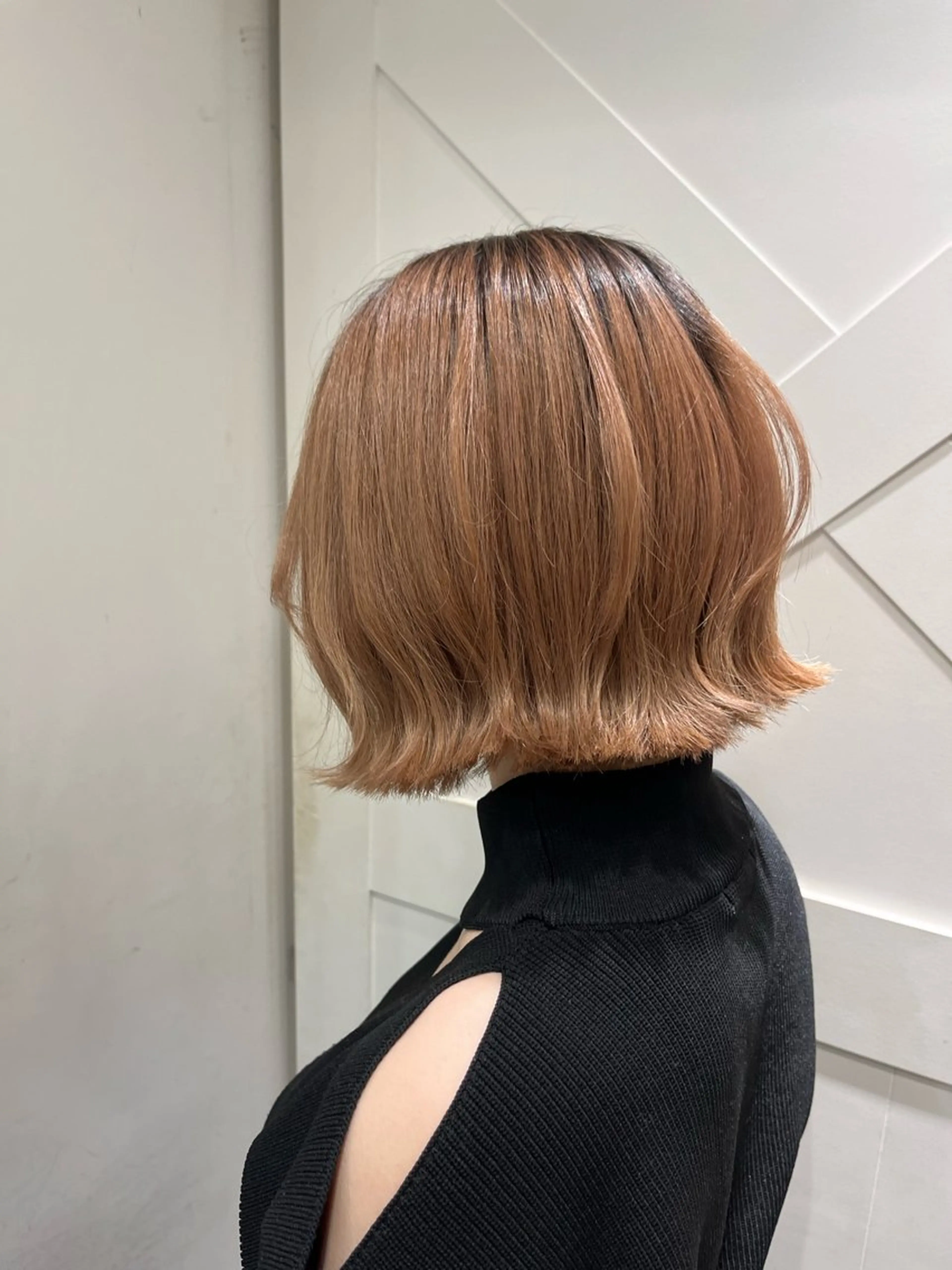 ショート カラー 🫧ハイトーン個性髪 🫧マヤのヘアスタイル