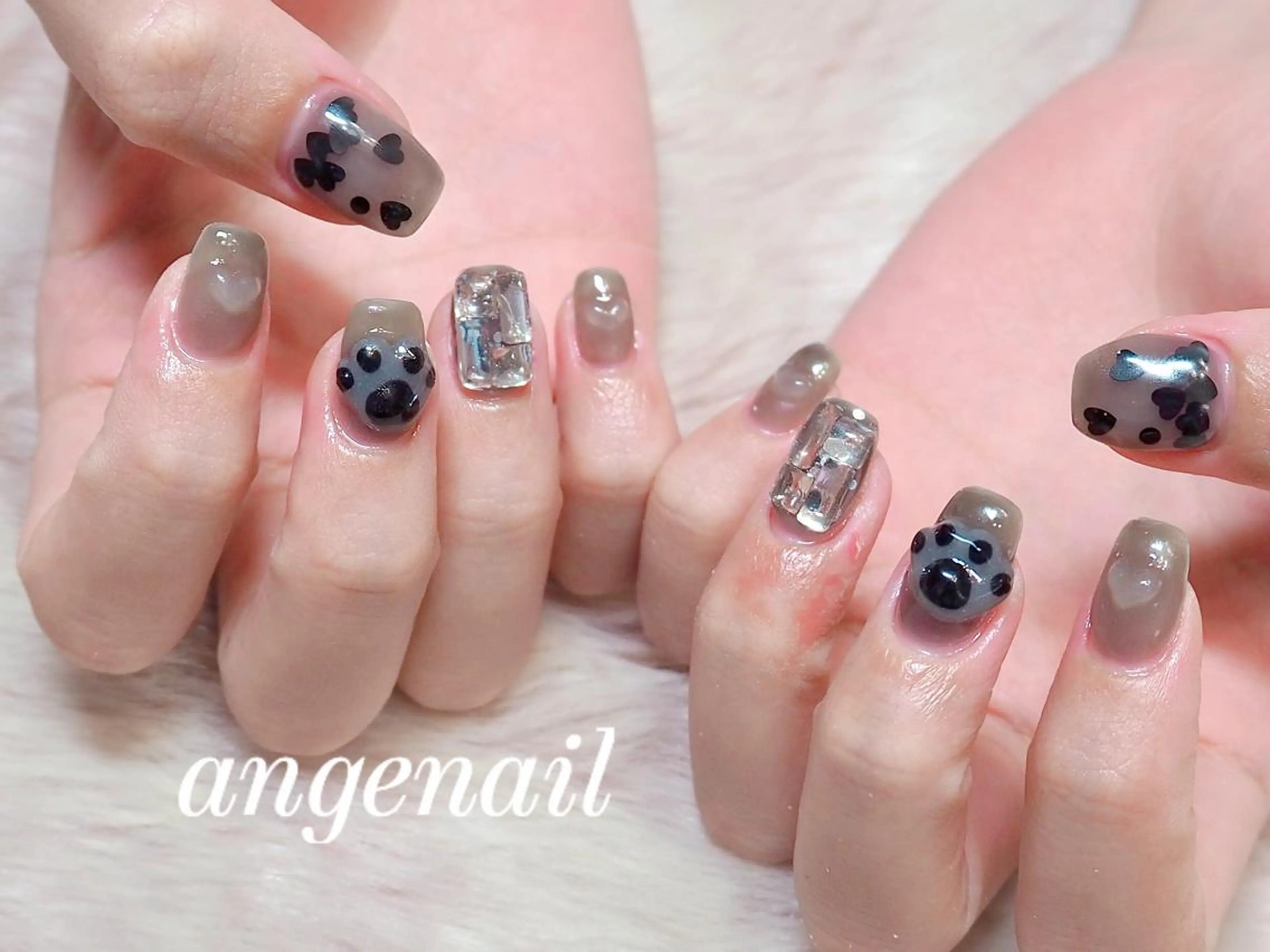 ネイル ハンドネイル オーナーネイリスト MAKIのネイルデザイン