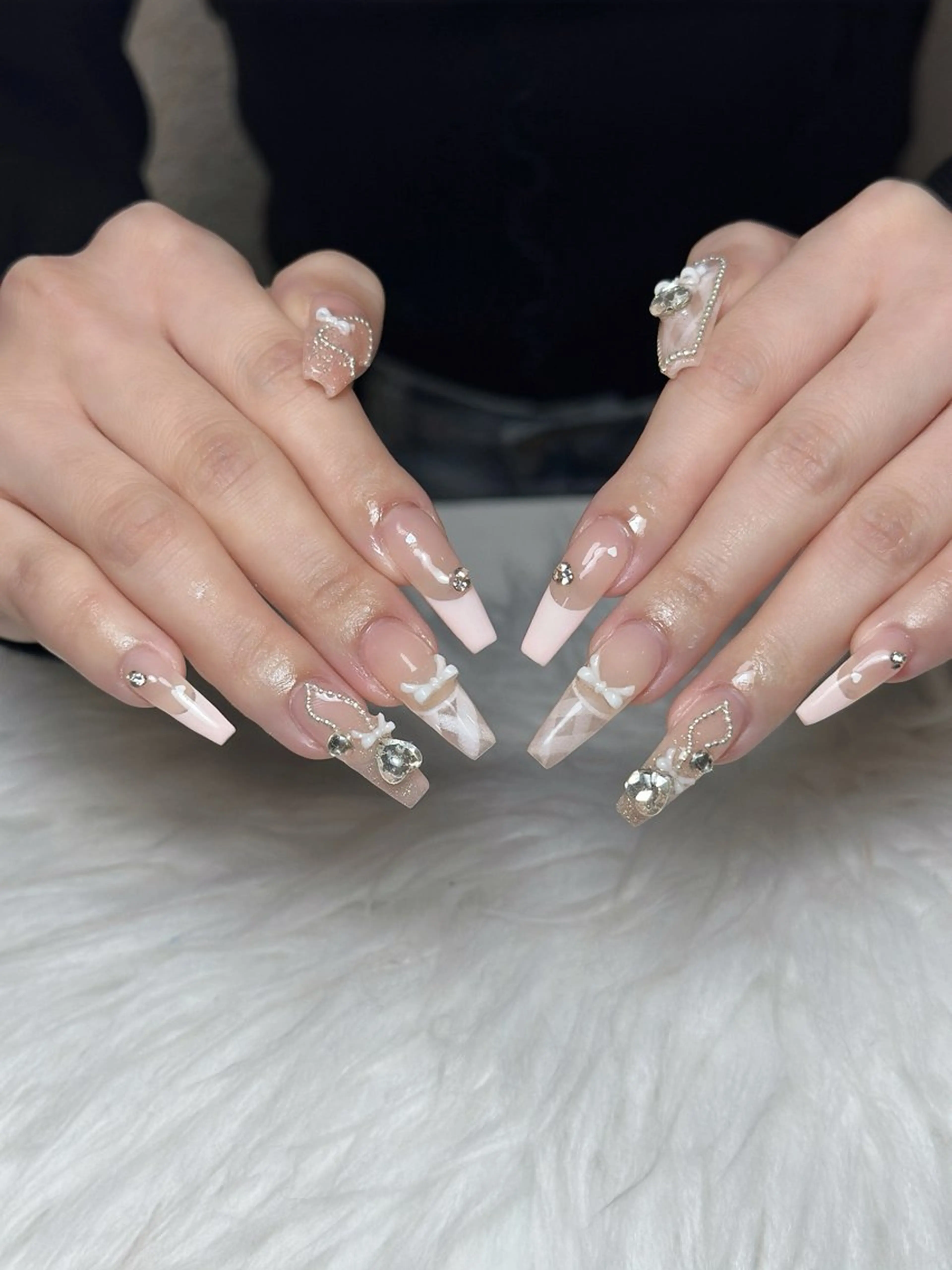 ネイル オーロラネイル ボルドー ブラウン 氷ネイル・うるうるネイル キラキラネイル ハンドネイル Julli ジュリのネイルデザイン