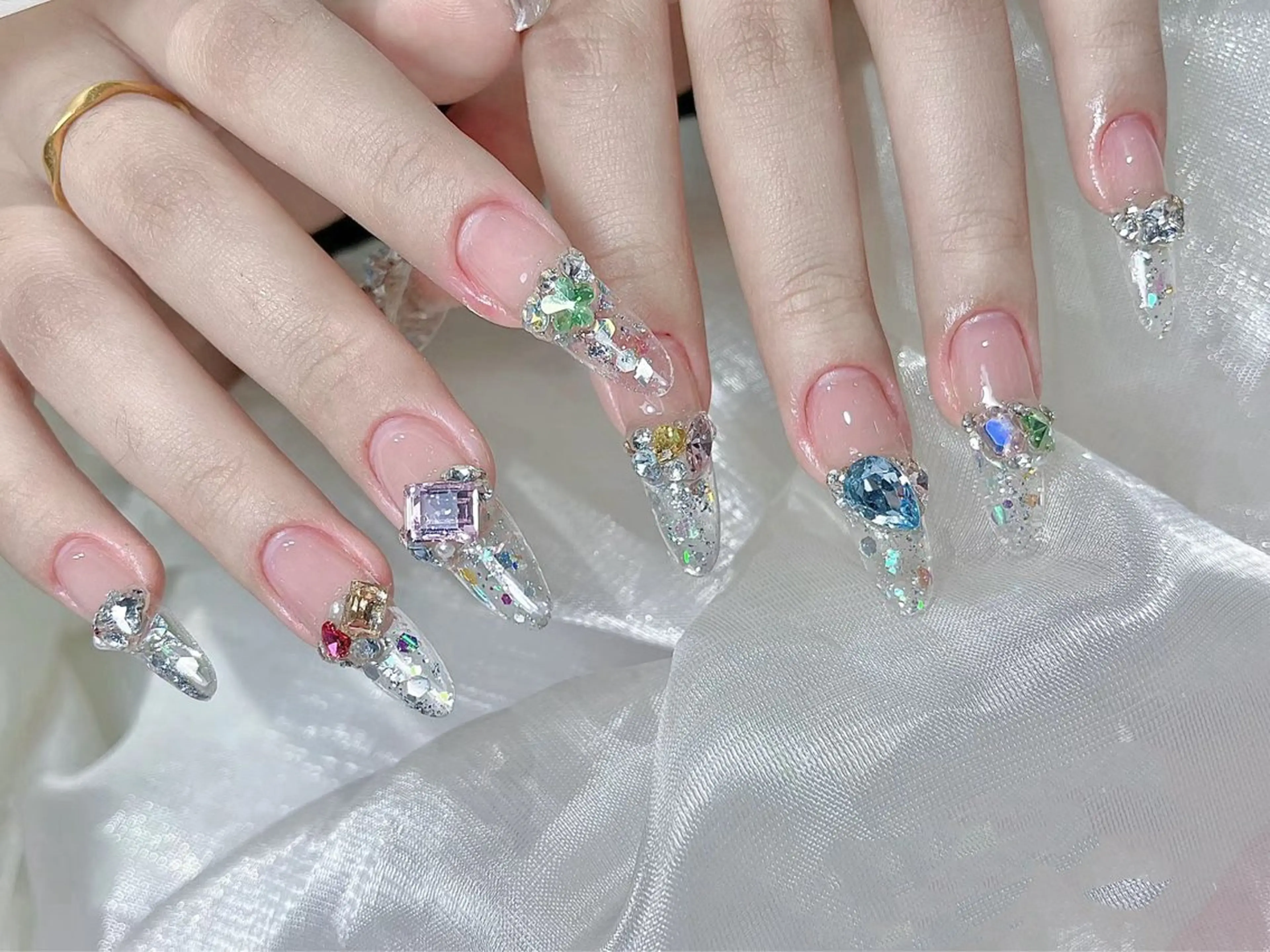 ネイル ハンドネイル ハンドケア 小林 凛のネイルデザイン