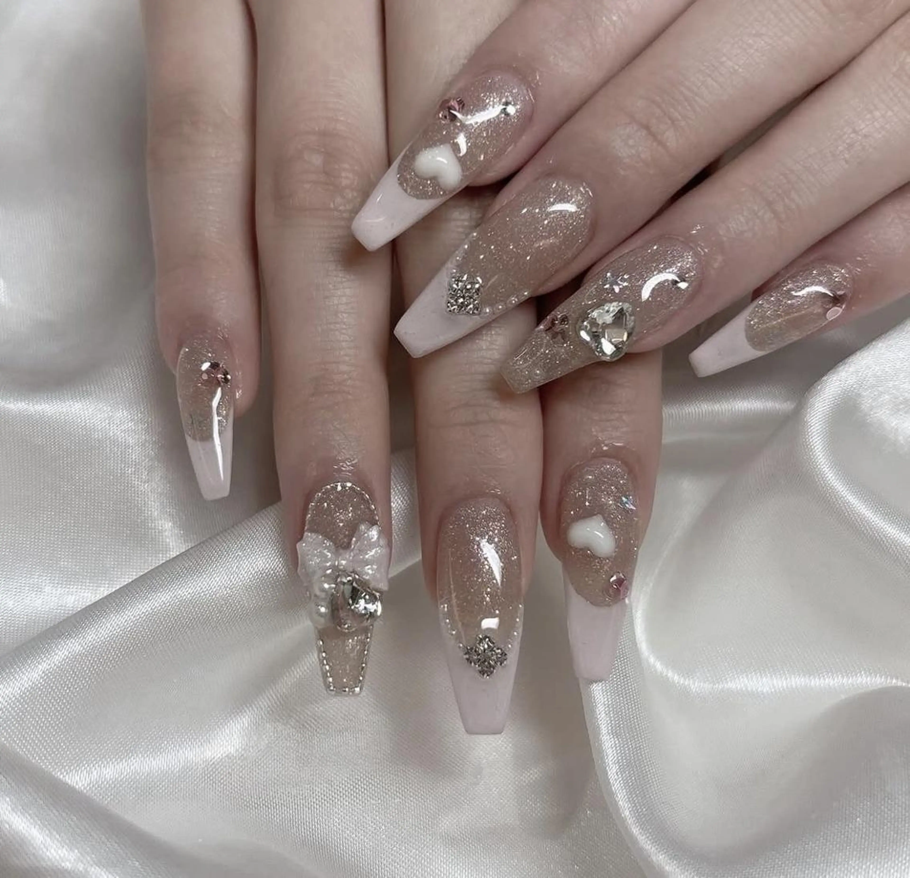 ネイル 長さ出し フレンチネイル グラデーション 卒業式 マグネットネイル ハンドネイル MIHANA NAILのネイルデザイン