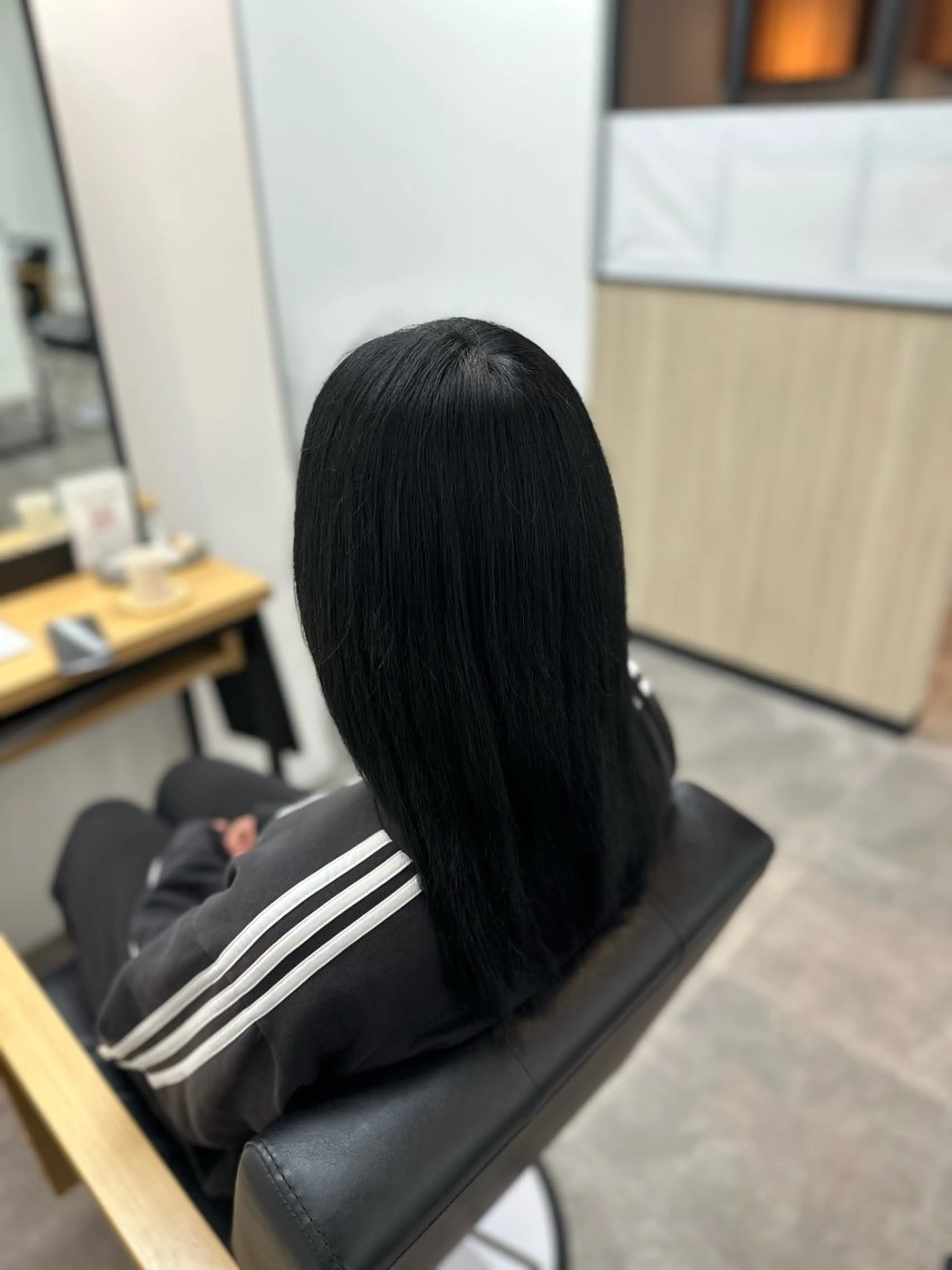 セミロング カラー ブリーチ 0choir kodaiのヘアスタイル