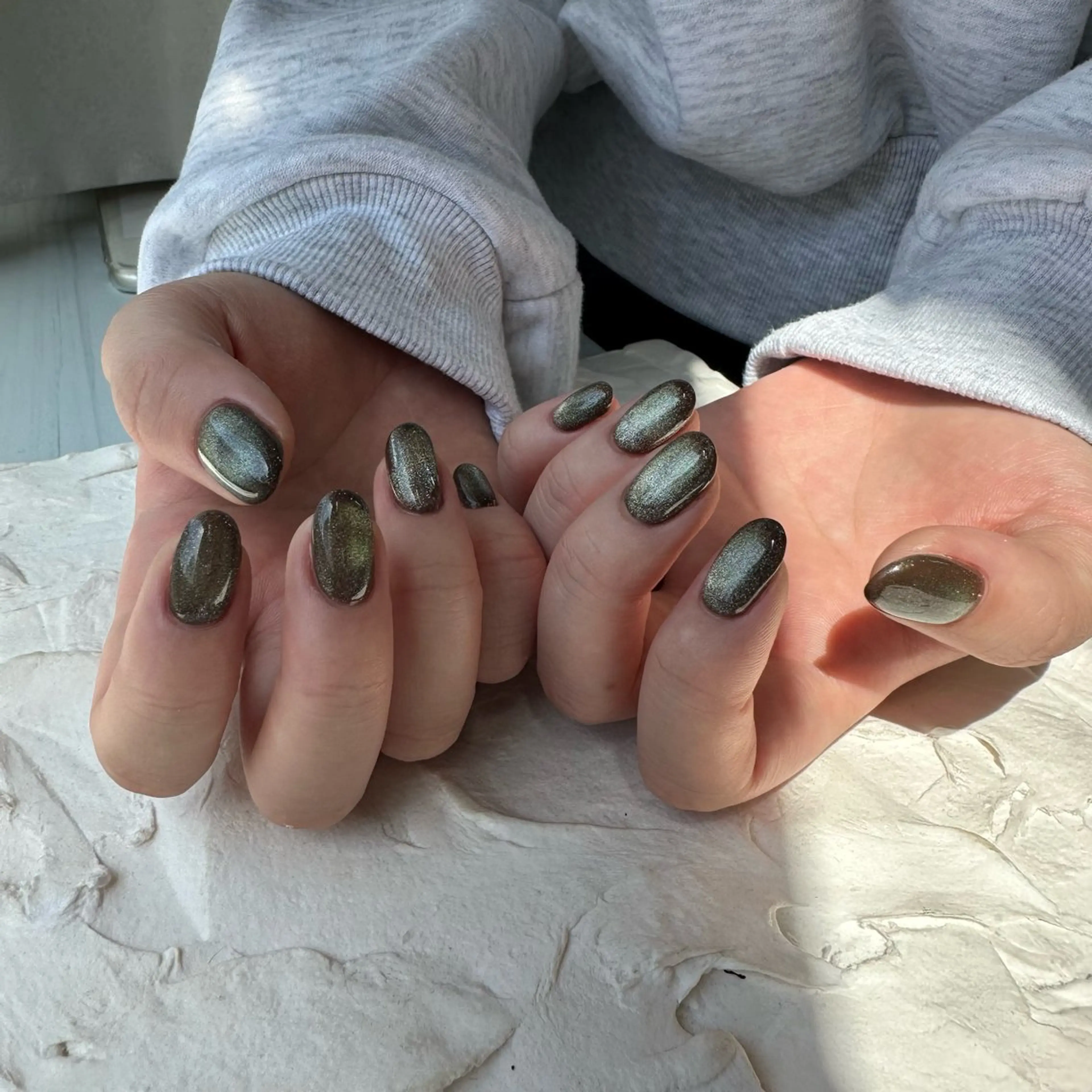 ネイル マグネットネイル ニュアンスネイル ハンドネイル Natsuko 🪼のネイルデザイン