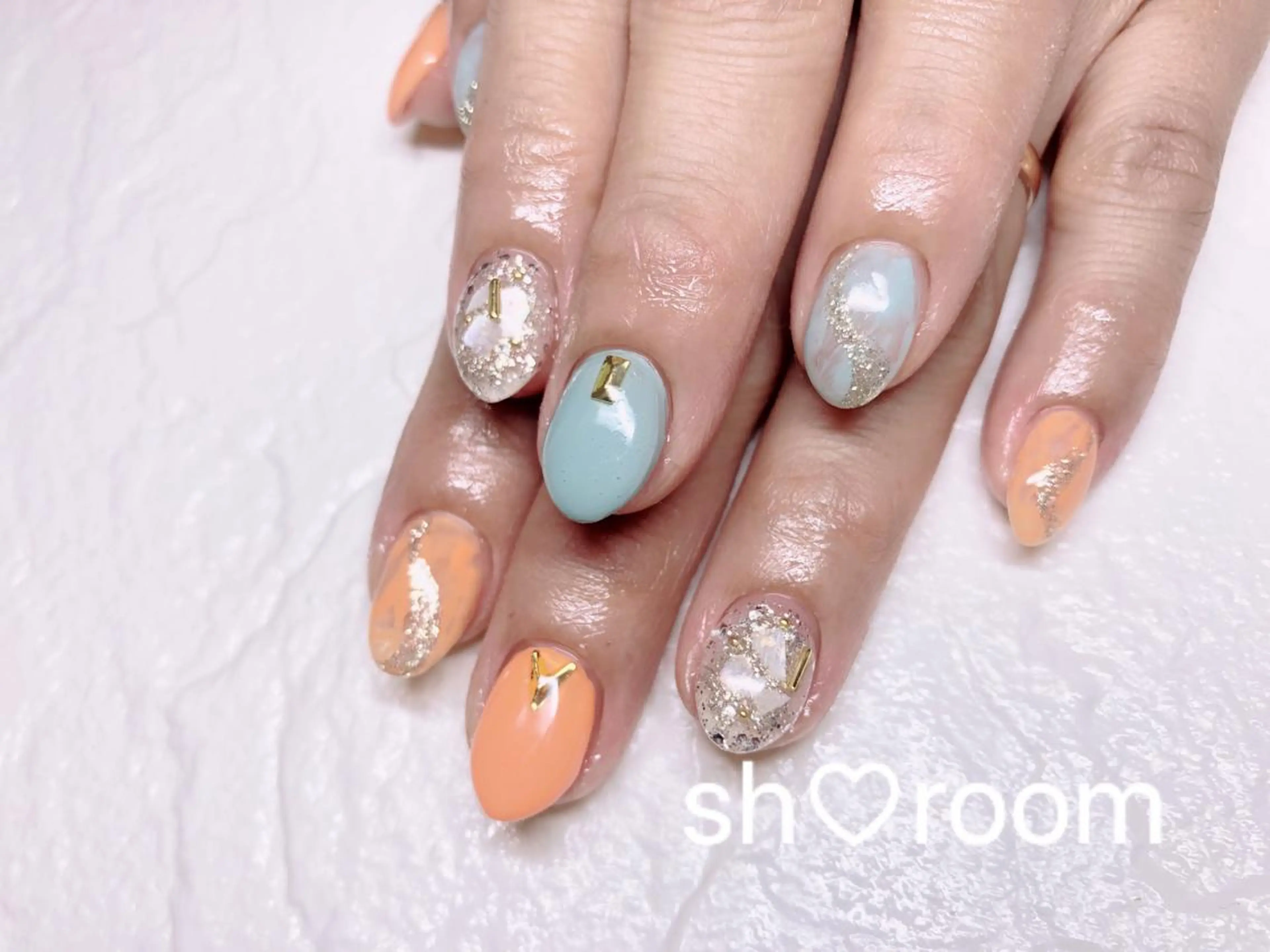 ネイル ブルー キラキラネイル 韓国ネイル ミラーネイル ニュアンスネイル Nail salon Ruuのネイルデザイン