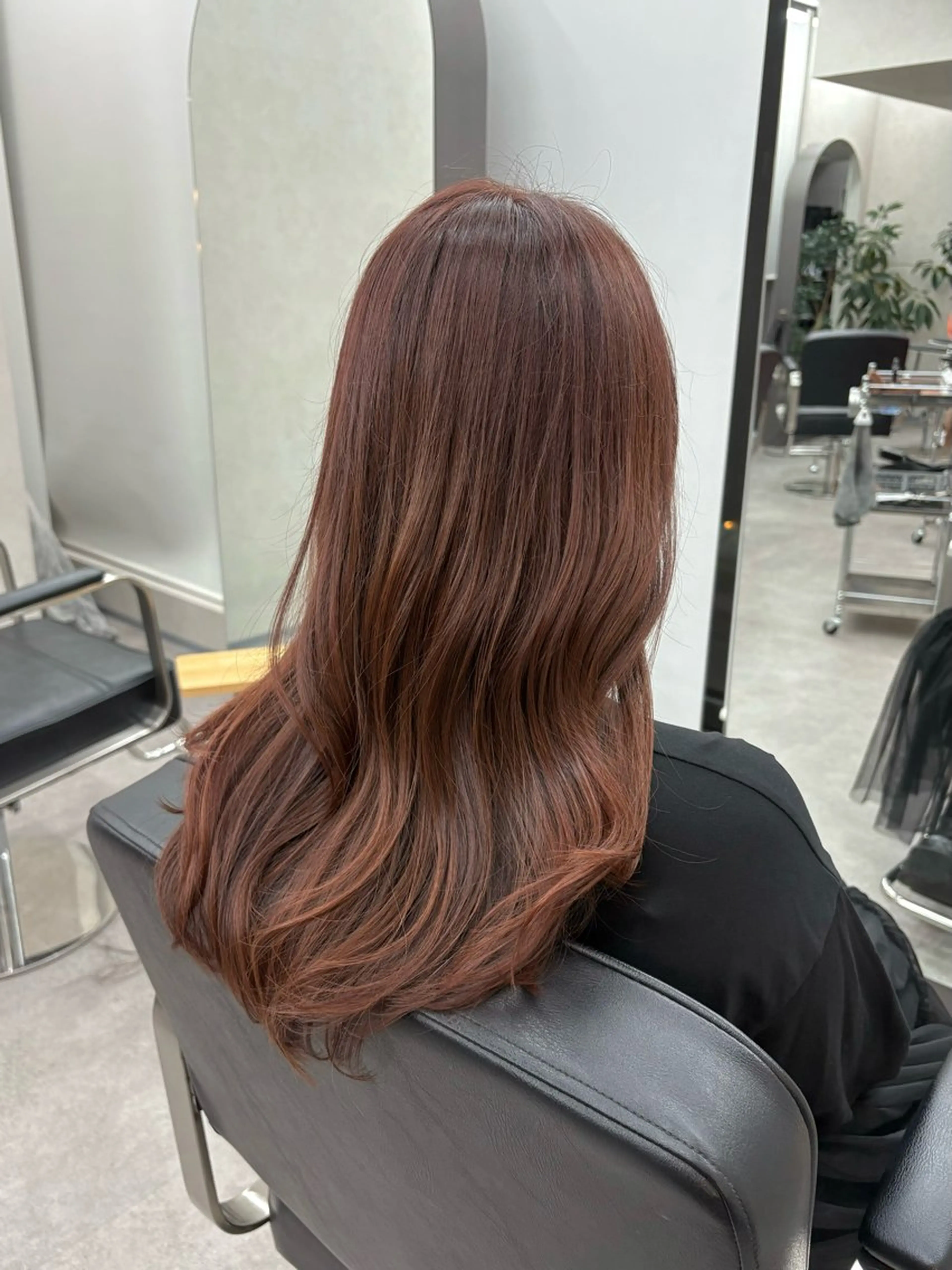 ロング カラー ベージュカラー ピンクカラー ピンクベージュ レイヤーカット ローレイヤー カット ヘアカラー トリートメント qumu 横浜所属・🌿ボブ/縮毛矯正/ 透明感カラー🌿神永のヘアスタイル